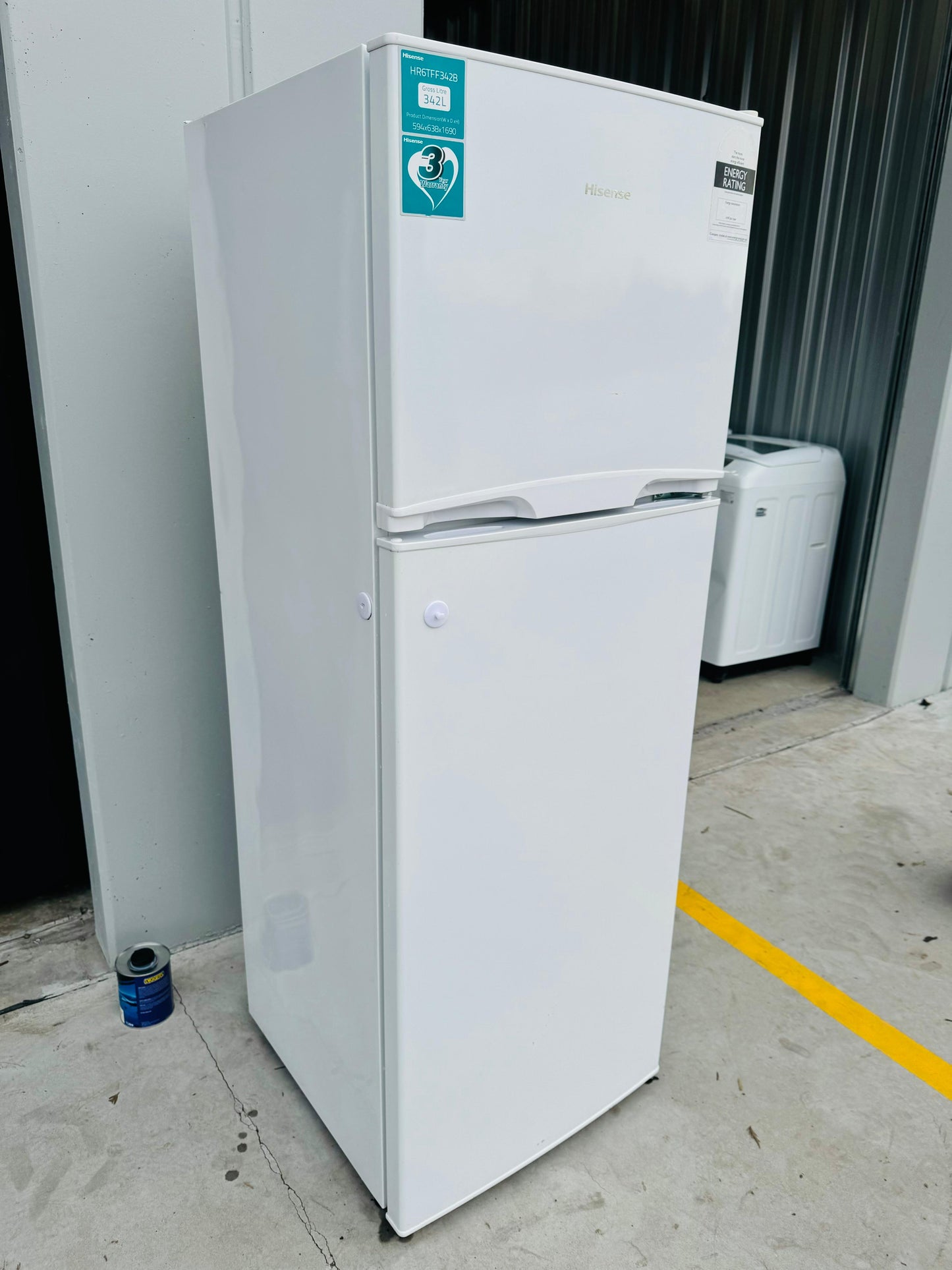 **HISENSE 342 LITRES FRIDGE FREEZER**