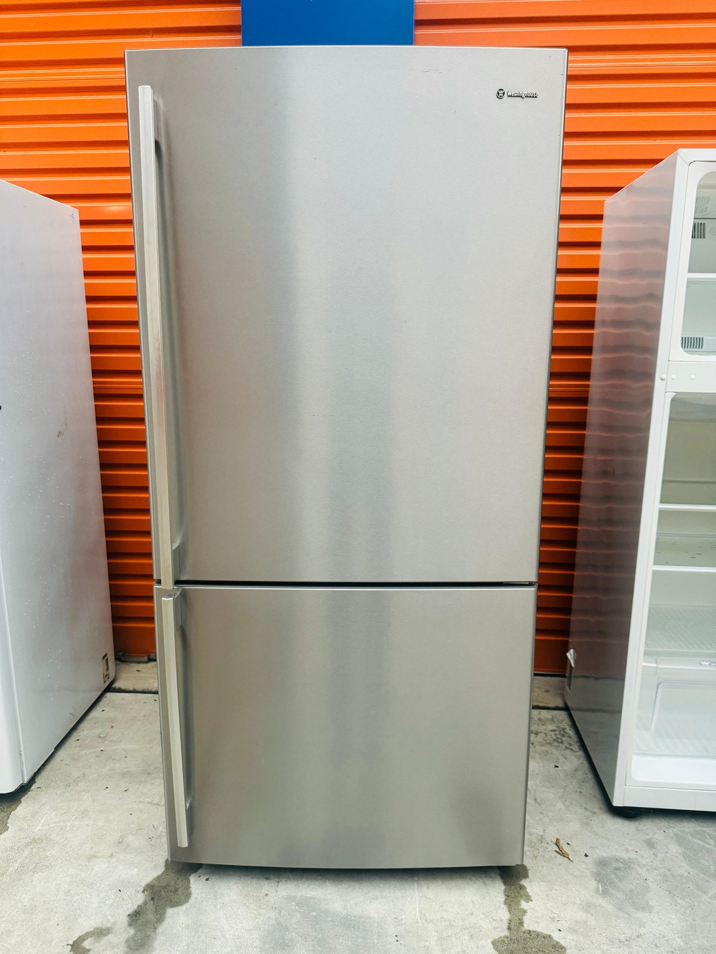 **WESTINGHOUSE 510 LITRES FRIDGE FREEZER**