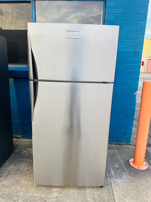 **WESTINGHOUSE 520 LITRES FRIDGE FREEZER**