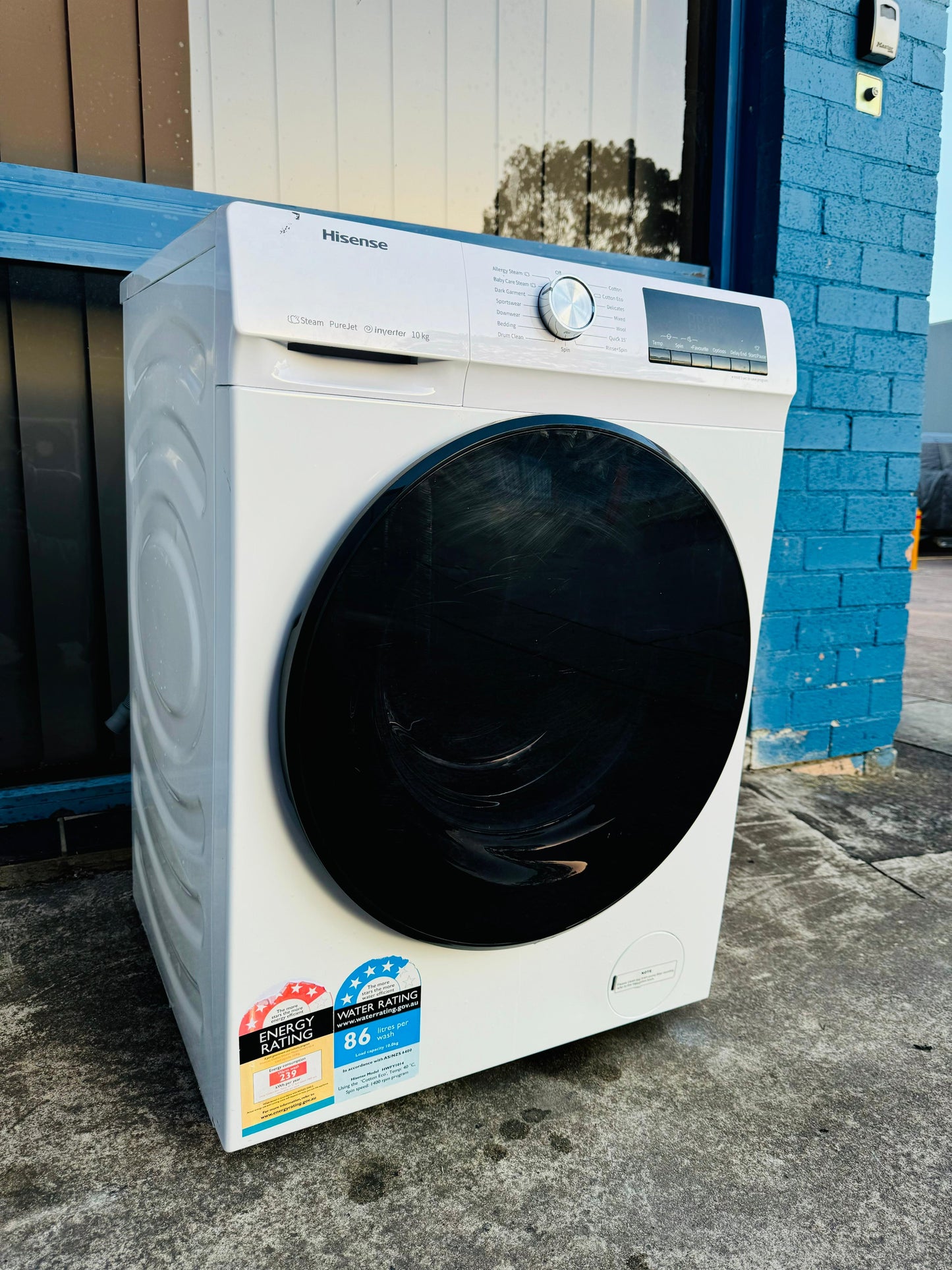 **HISENSE 7.5KGS FRONT LOADER WASHING MACHINE**