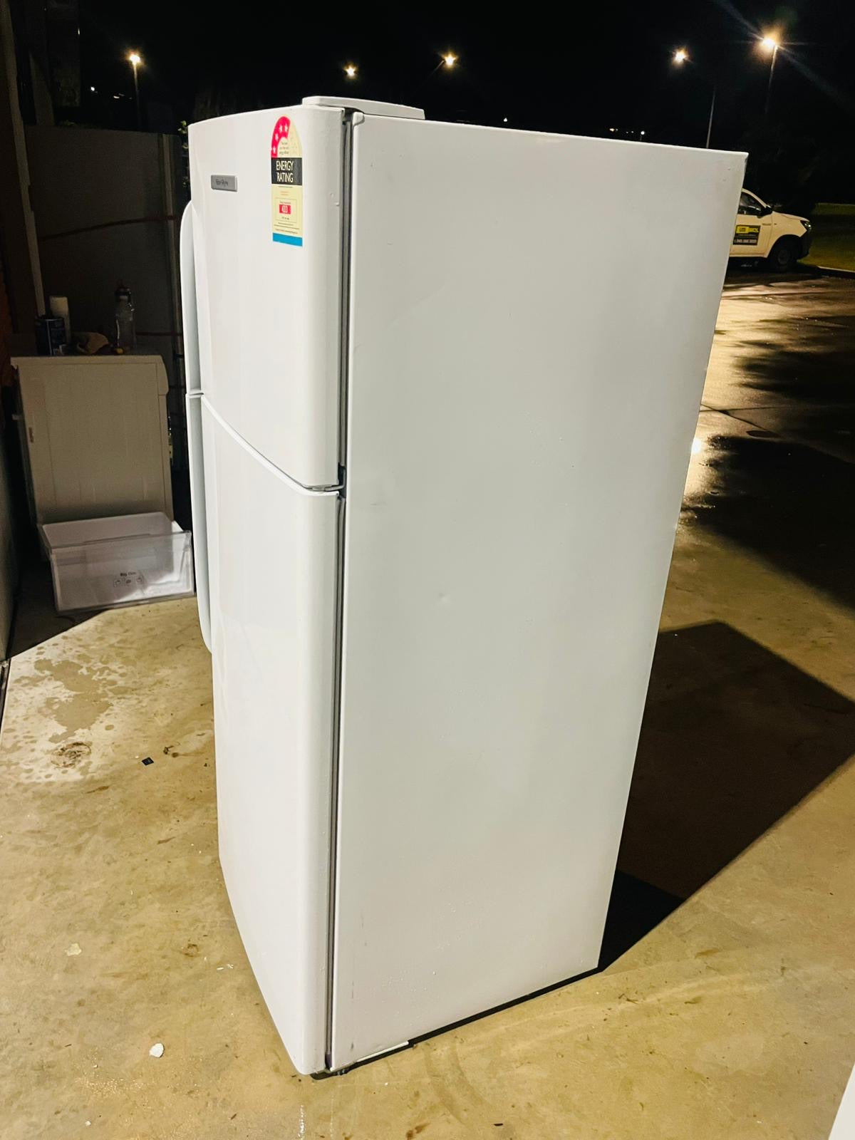 **FISHER & PAYKEL 380 LITRES FRIDGE FREEZER**