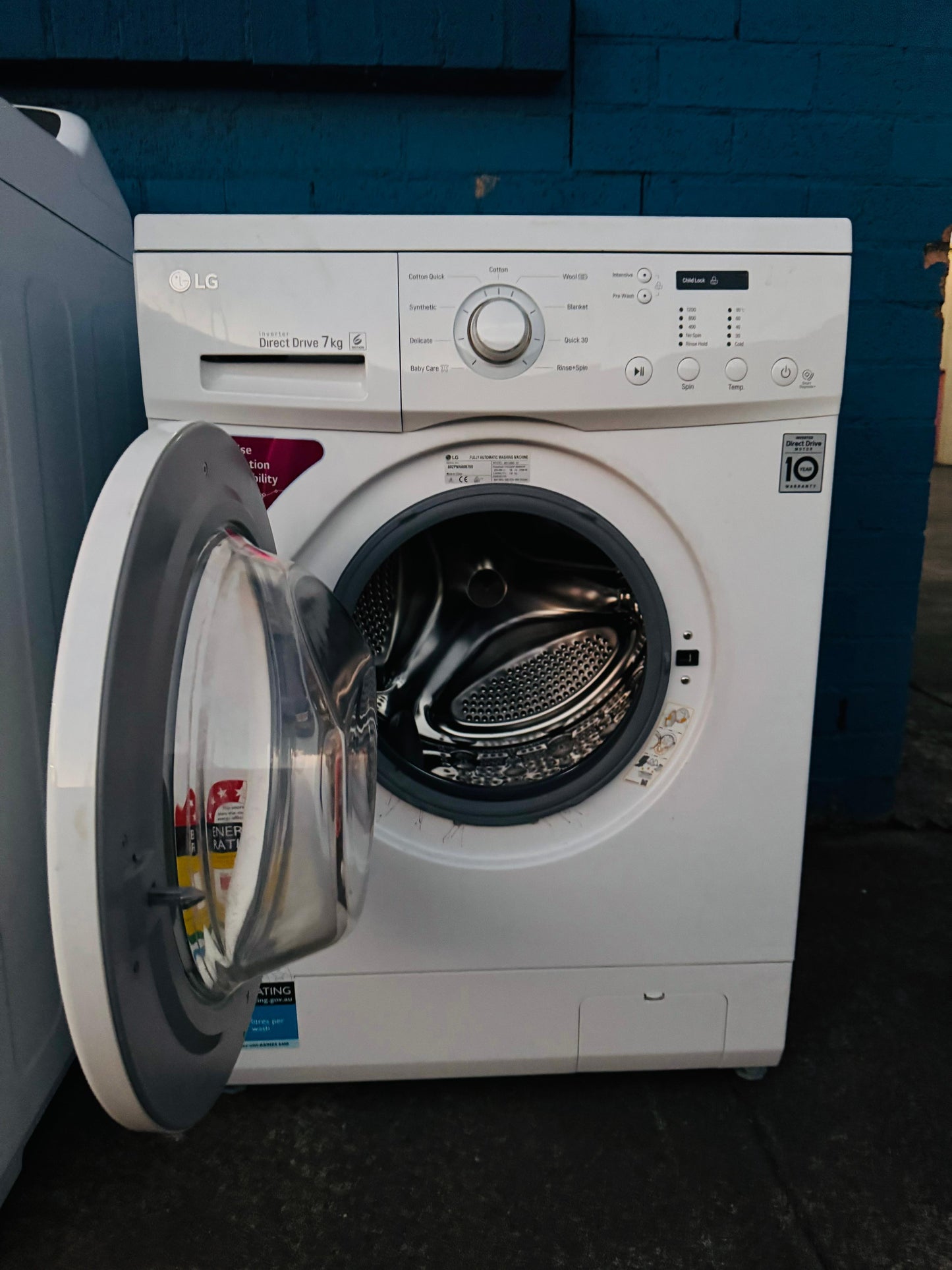 **LG 7KGS FRONT LOADER WASHING MACHINE**