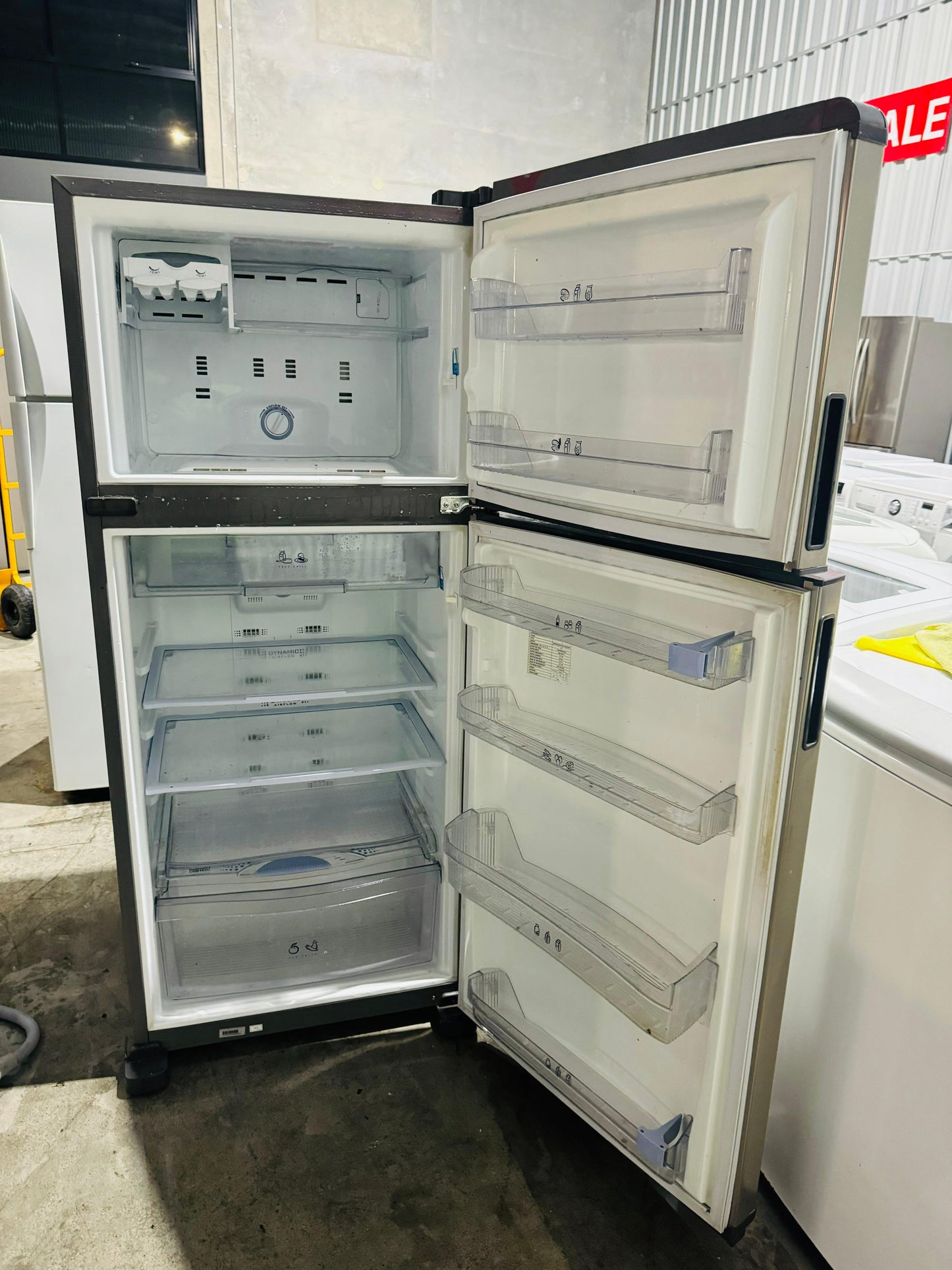 **WHIRLPOOL 410 LITRES FRIDGE FREEZER**