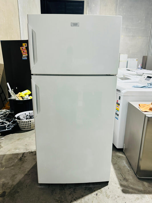 **ELECTROLUX 517 LITRES FRIDGE FREEZER**