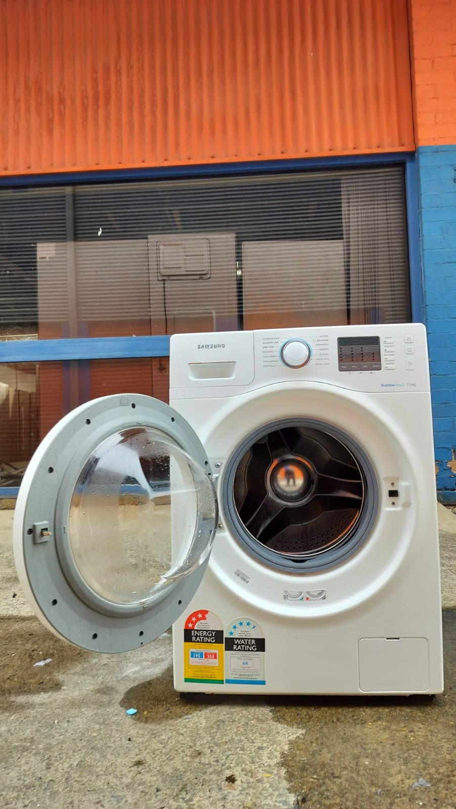 **SAMSUNG 7.5 KGS FRONT LOADER WASHING MACHINE**