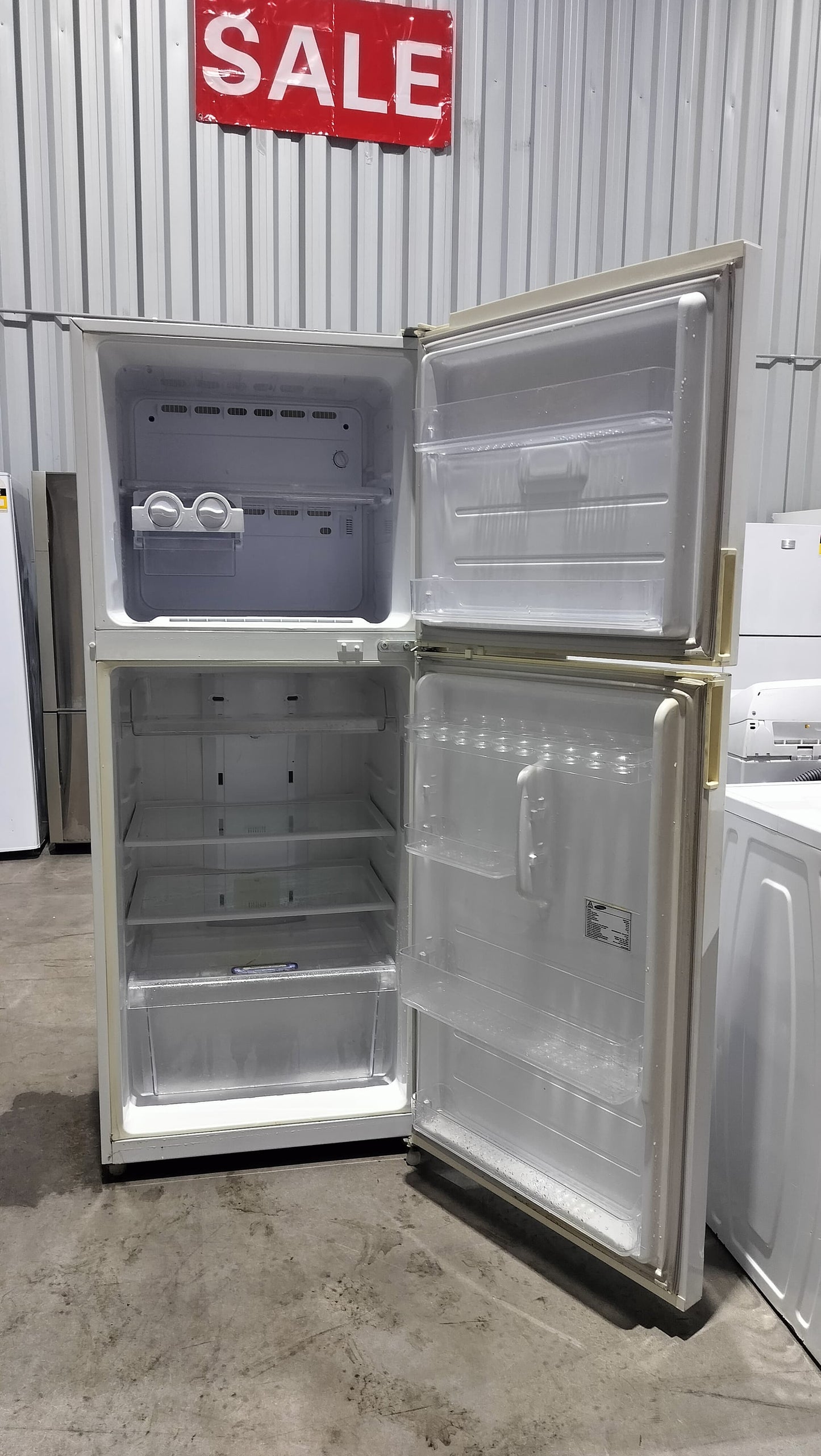 **SAMSUNG 365 LITRES FRIDGE FREEZER**