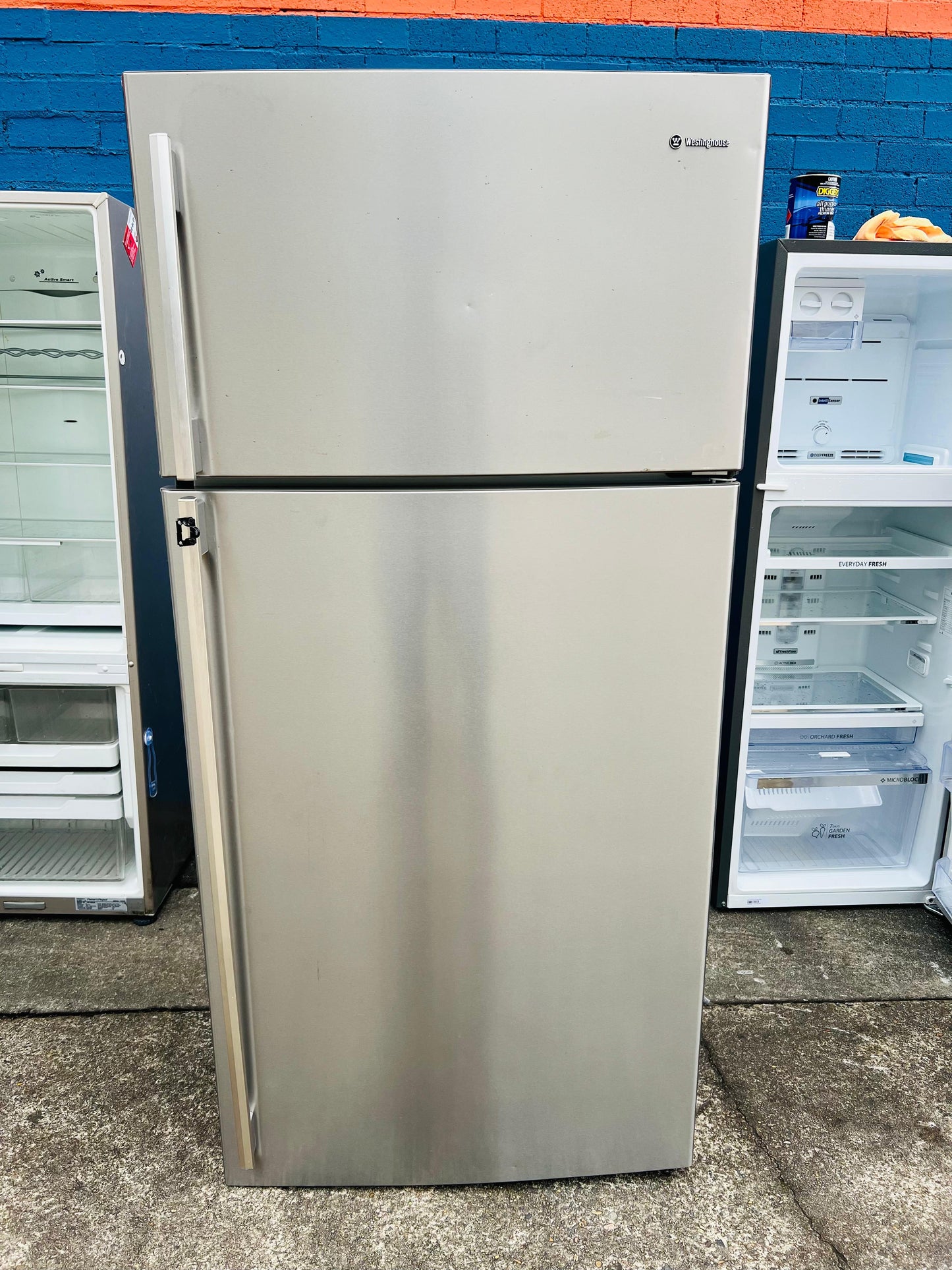 **WESTINGHOUSE 520 LITRES FRIDGE FREEZER**