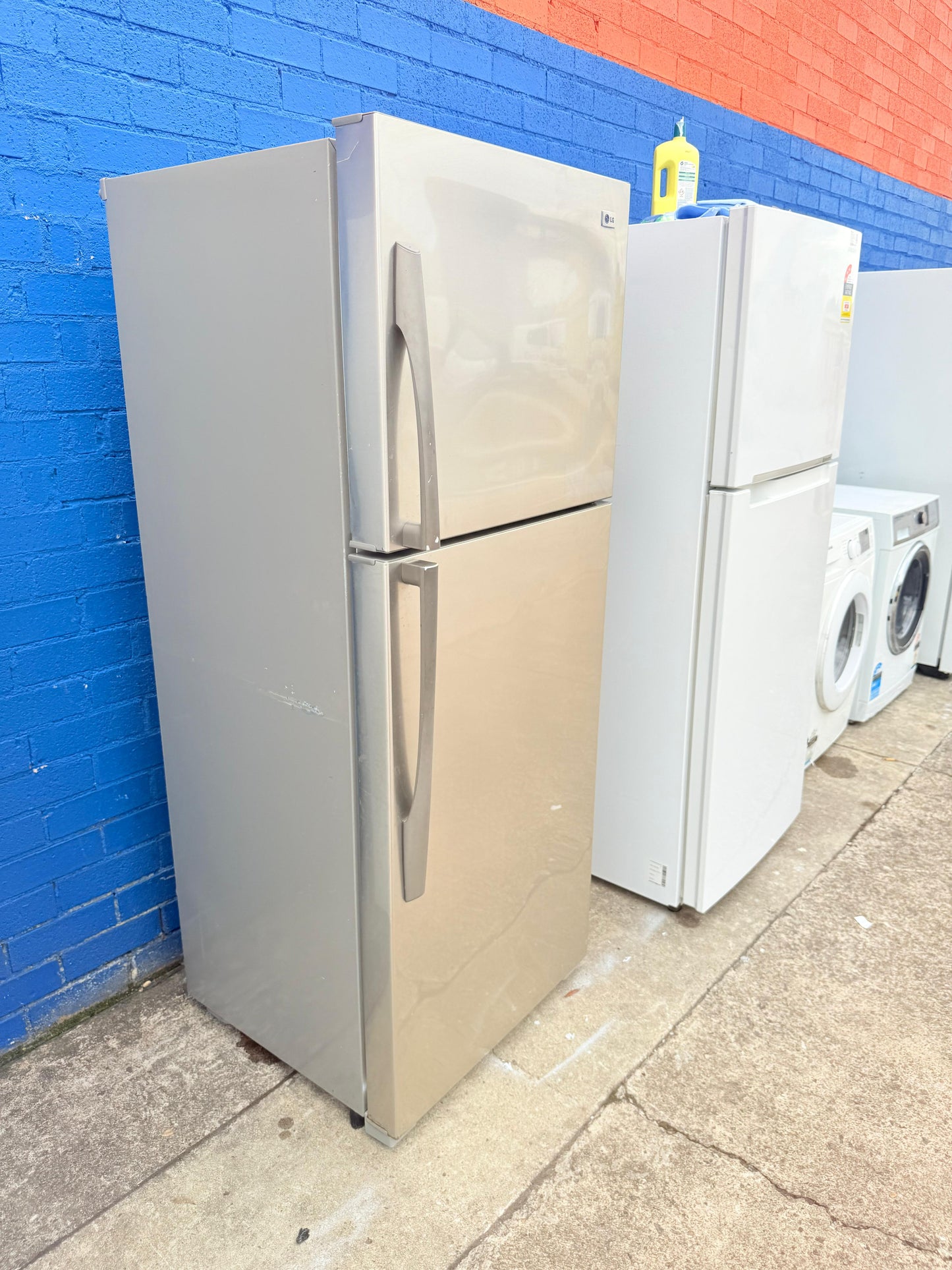 **LG 442 LITRES FRIDGE FREEZER**