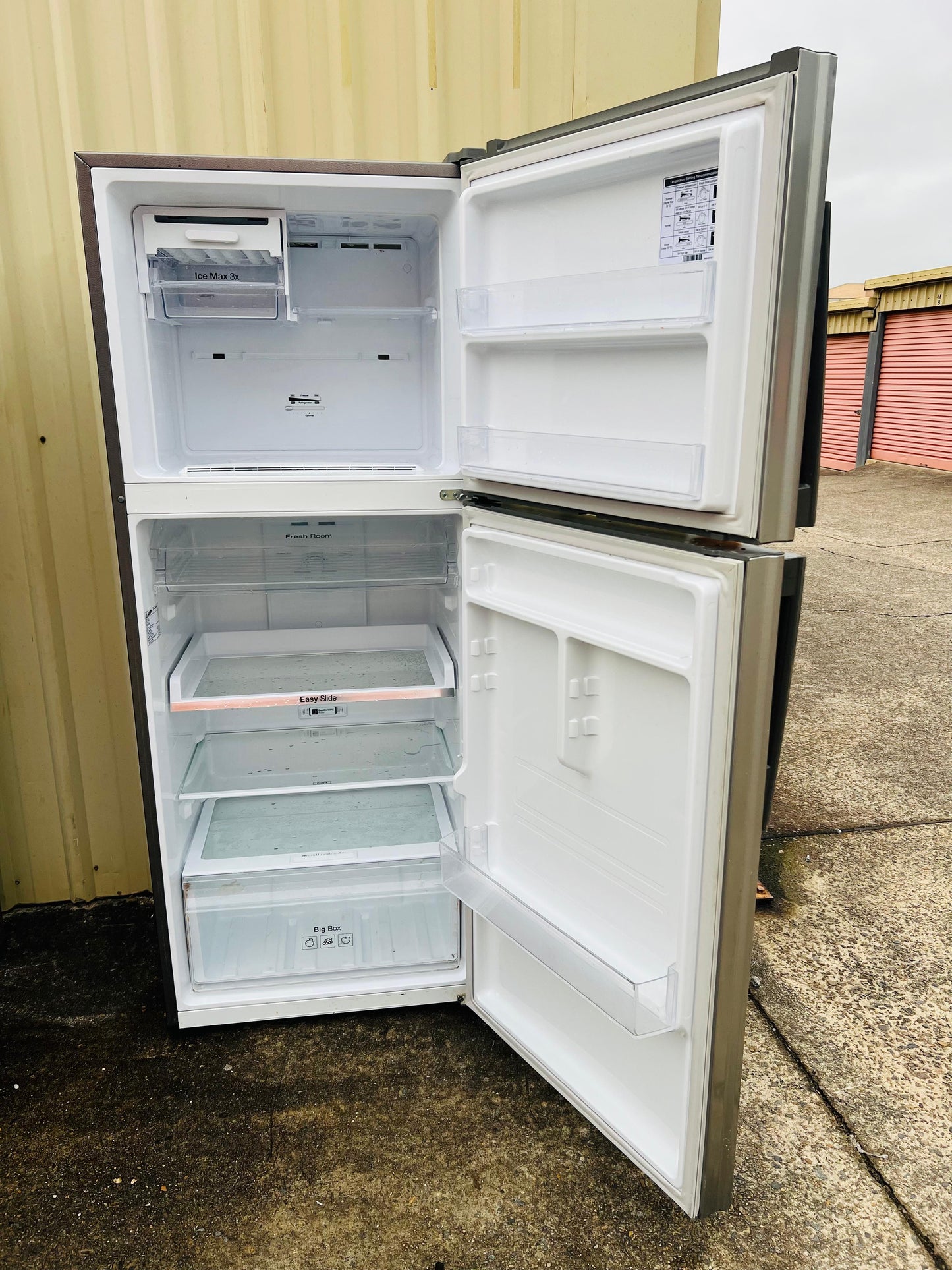 **SAMSUNG 393 LITRES FRIDGE FREEZER**