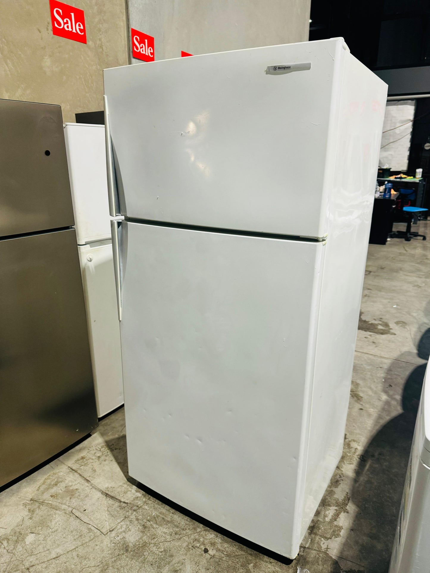 **WESTINGHOUSE 520 LITRES FRIDGE FREEZER**