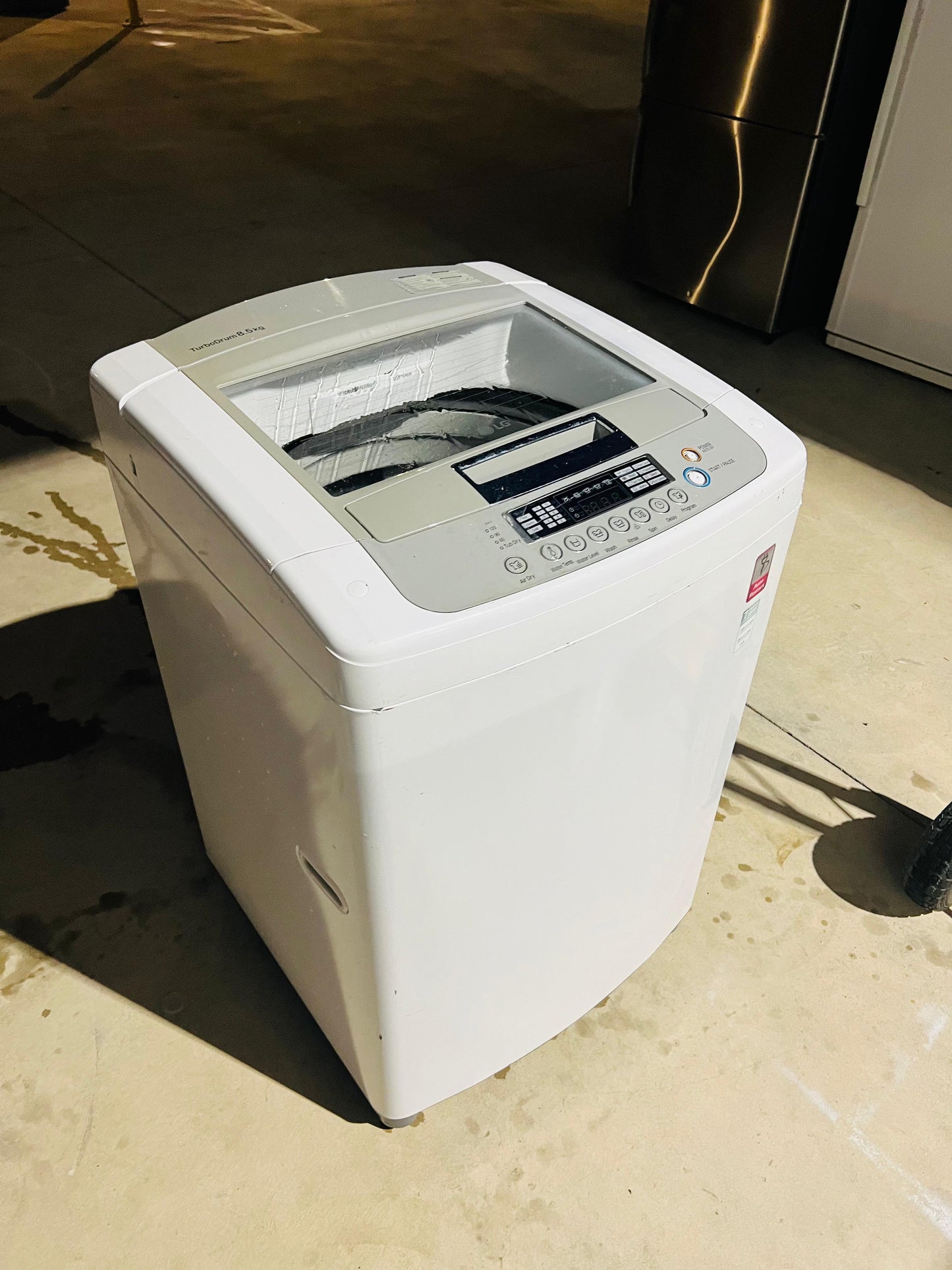 **LG 8.5 KGS TOP LOADER WASHING MACHINE**