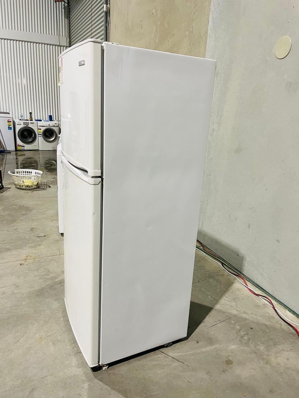 **CHANGHONG 420 LITRES FRIDGE FREEZER**