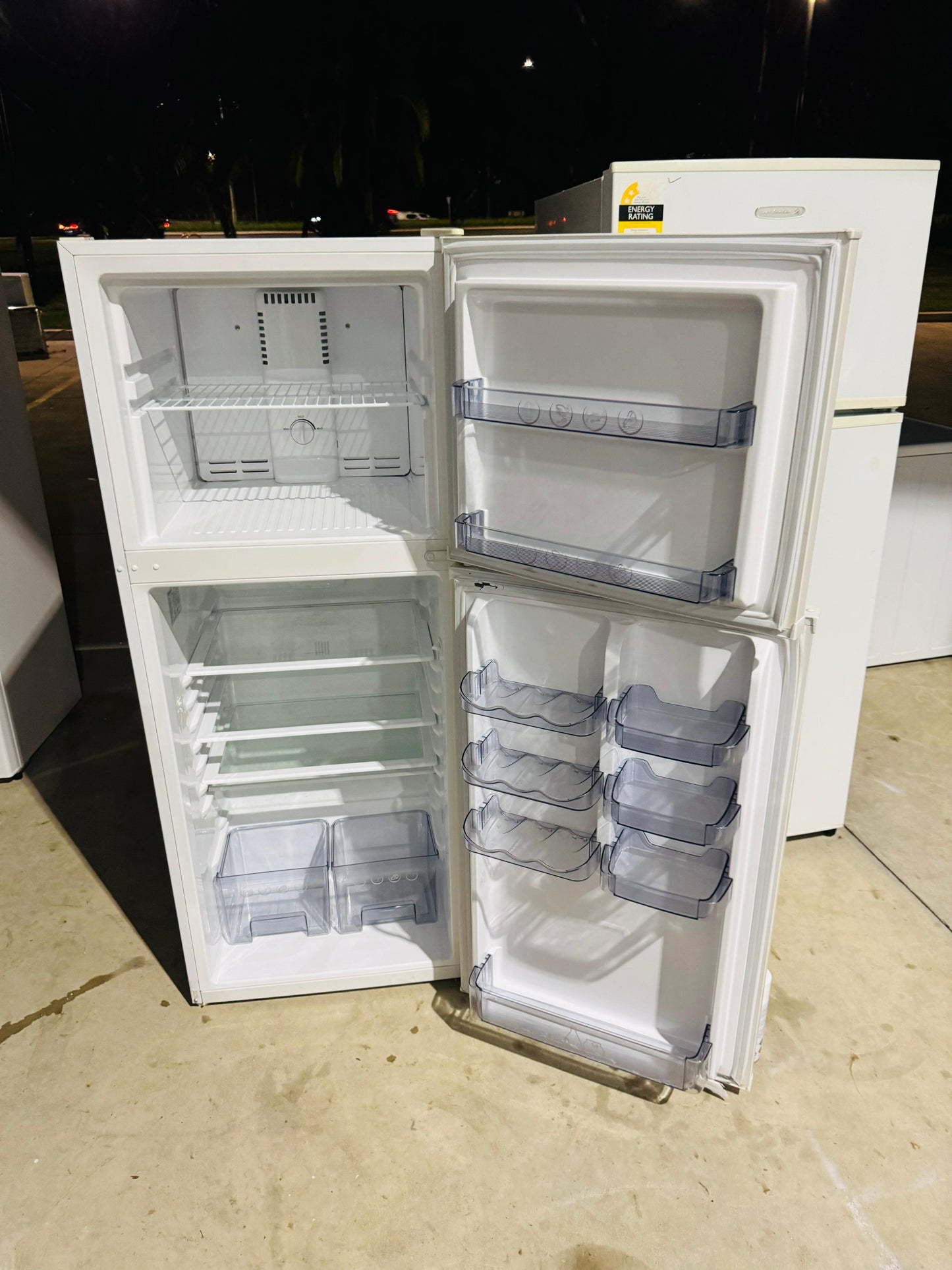 **CHANGHONG 300 LITRES FREEZER**