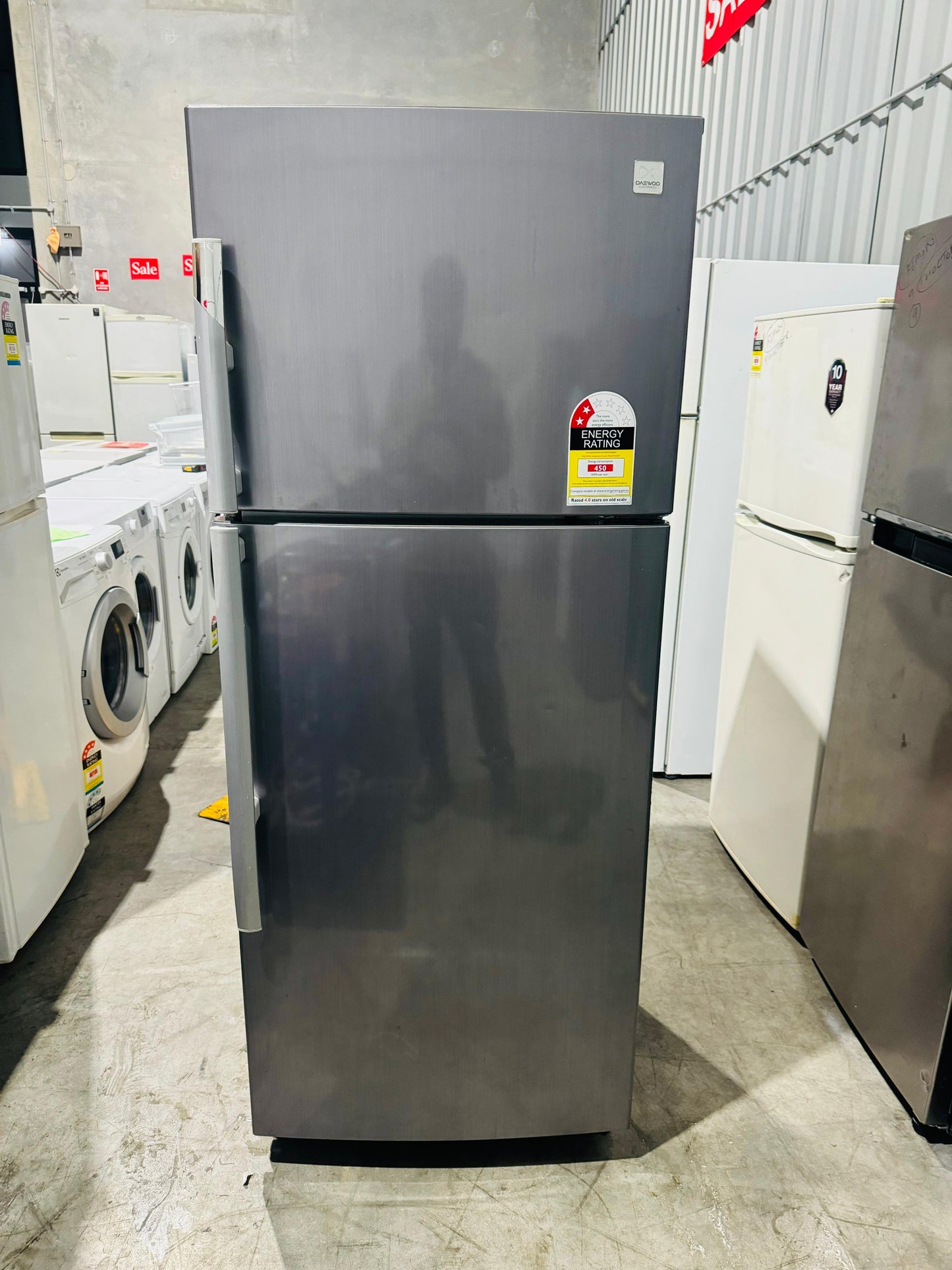 **DAEWOO 353 LITRES FRIDGE FREEZER**