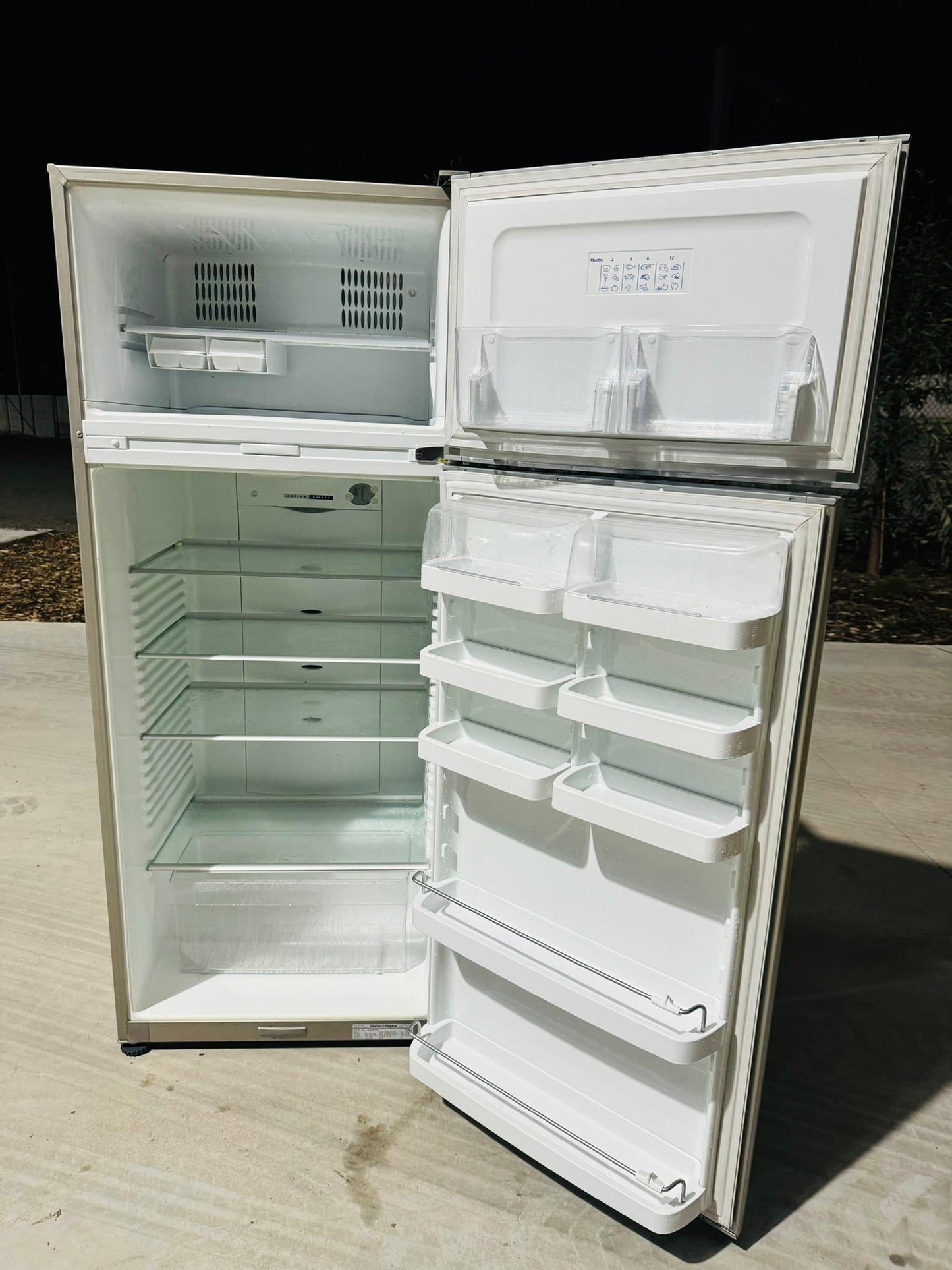 **FISHER & PAYKEL 441 LITRES FRIDGE FREEZER**