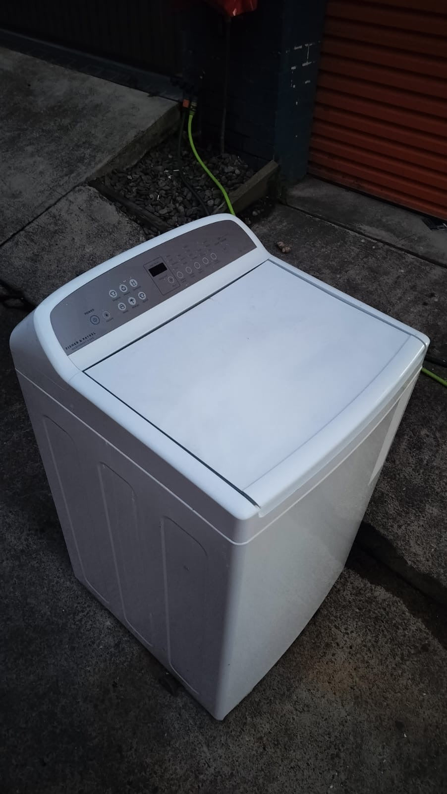 **FISHER & PAYKEL 8.5KGS TOP LOADER WASHING MACHINE**