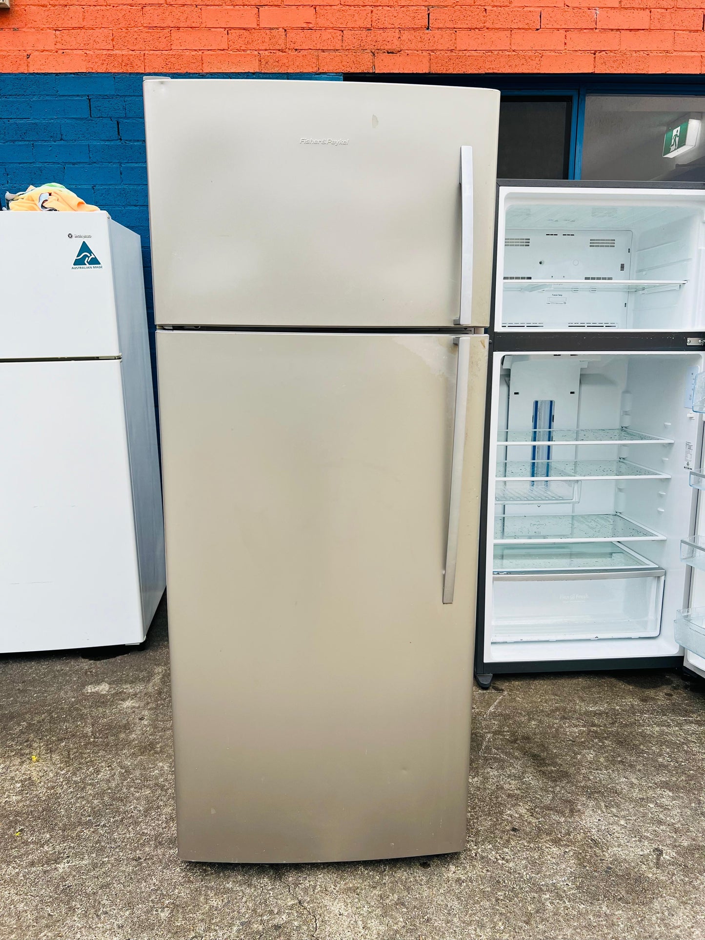 **FISHER & PAYKEL 447 LITRES FRIDGE FREEZER**