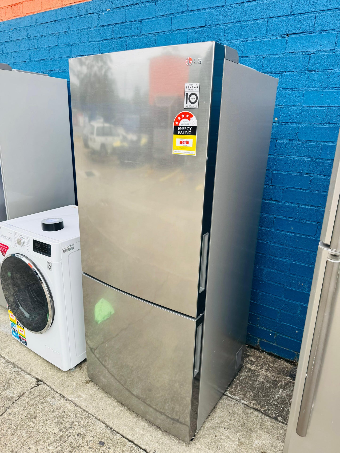 **LG 454 LITRES FRIDGE FREEZER**
