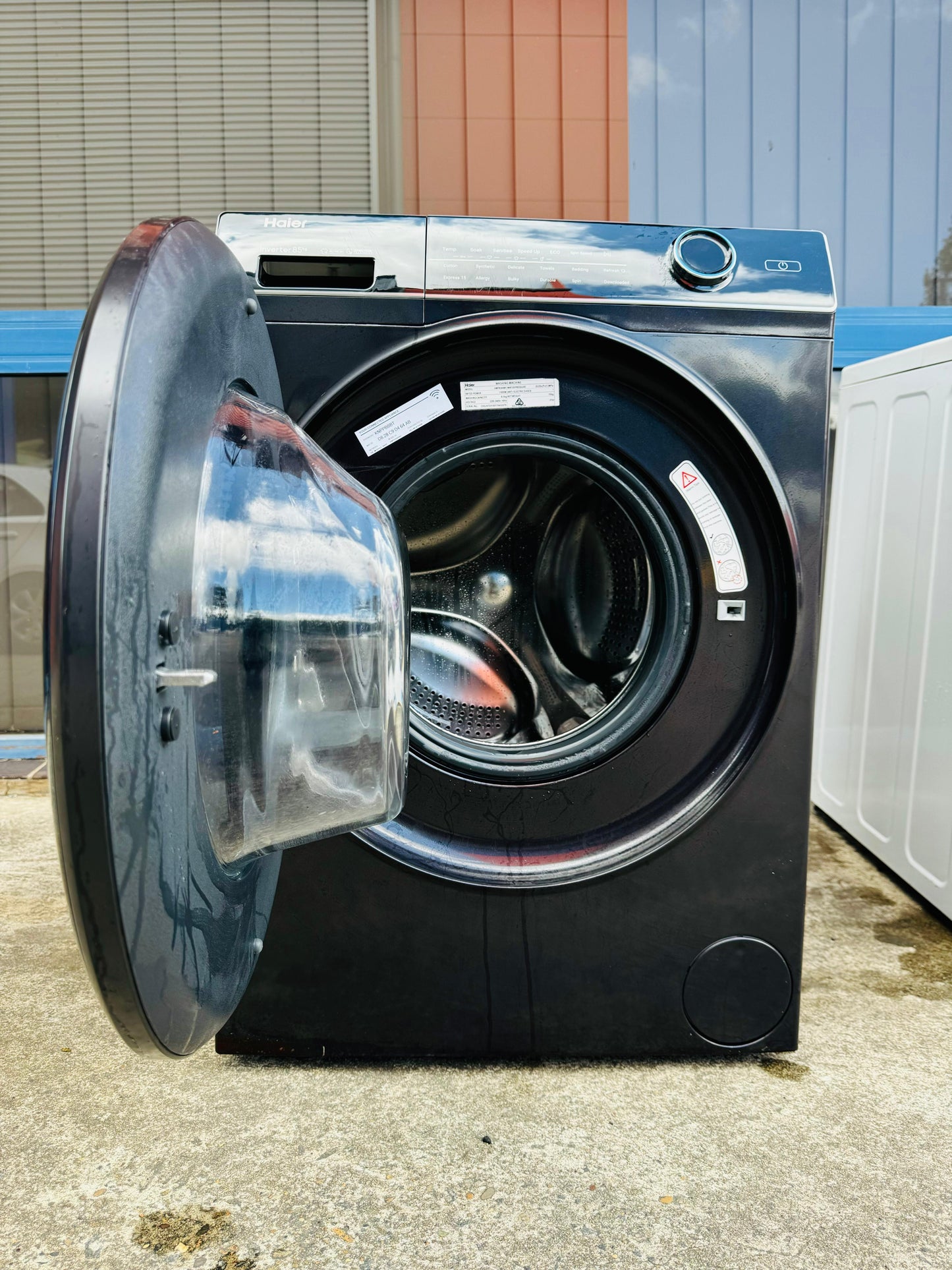 **HAIER 8.5KGS FRONT LOADER WASHING MACHINE**