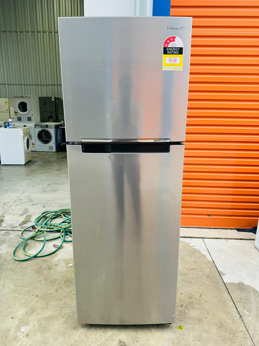 **SAMSUNG 341 LITRES FRIDGE FREEZER**