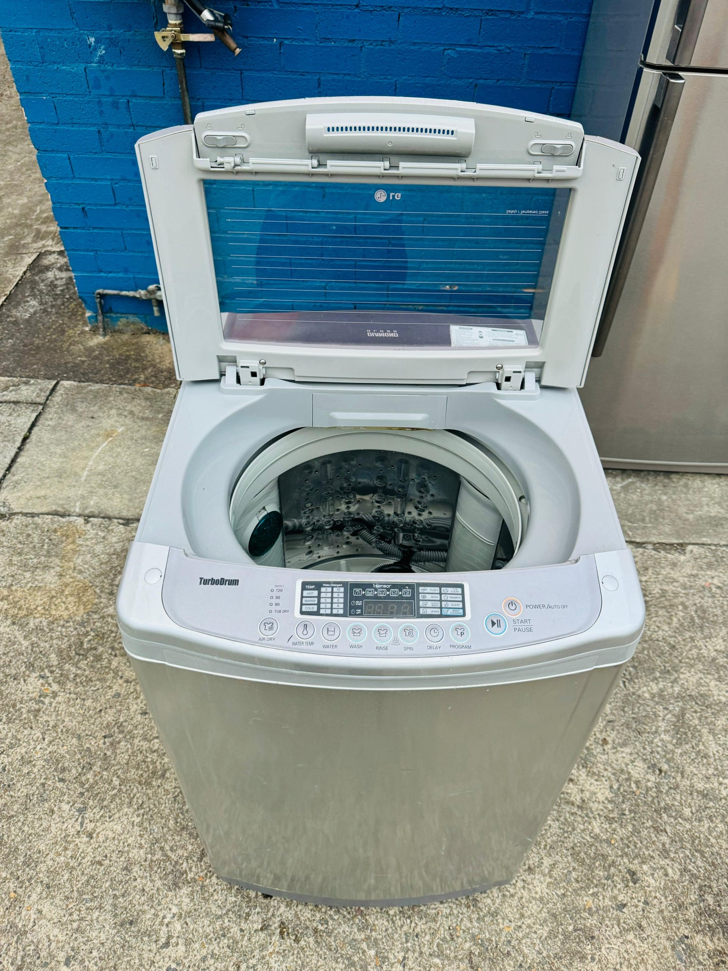 **LG 8.5 KGS TOP LOADER WASHING MACHINE**