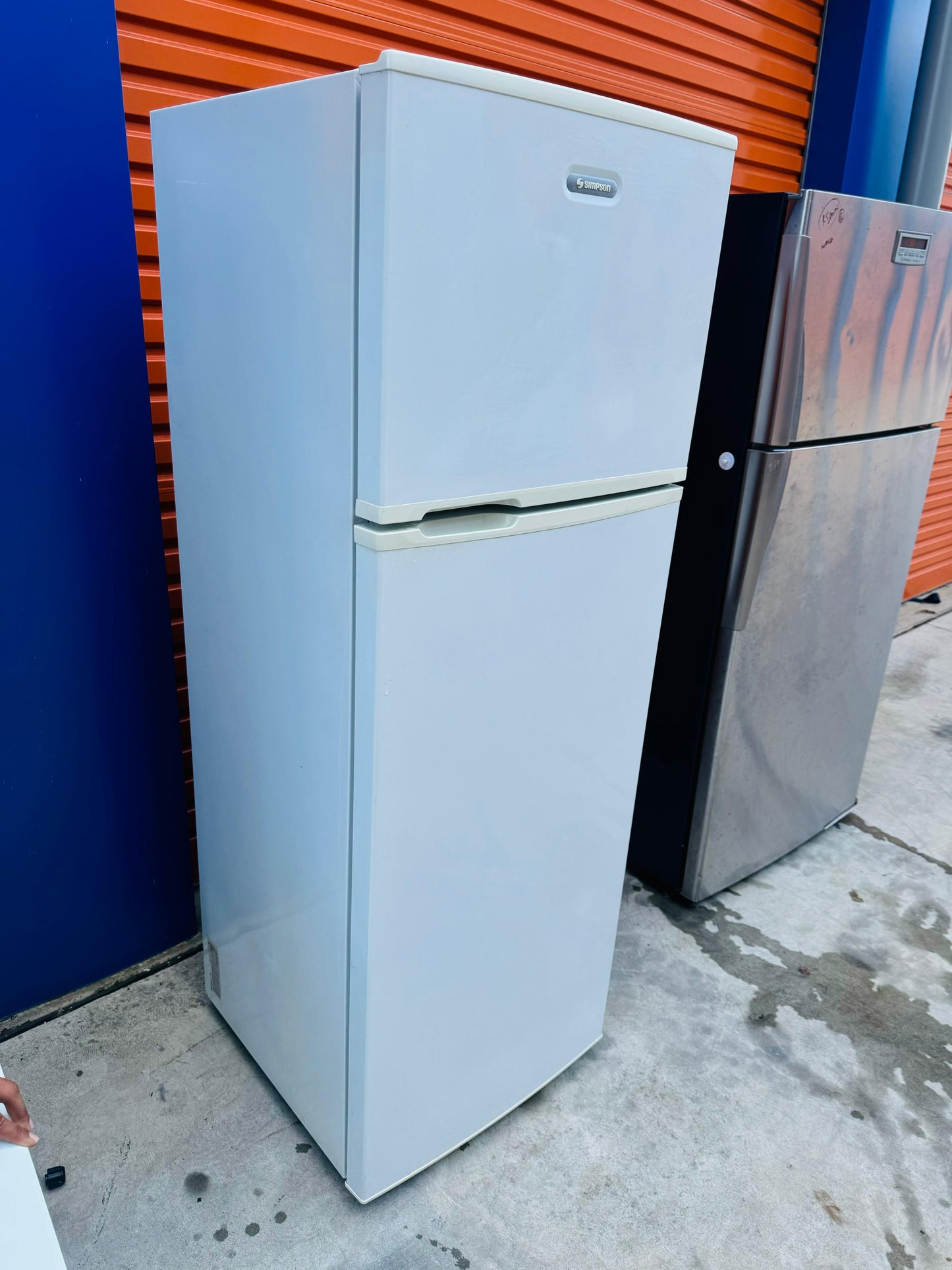 **SIMPSON 328 LITRES FRIDGE FREEZER**