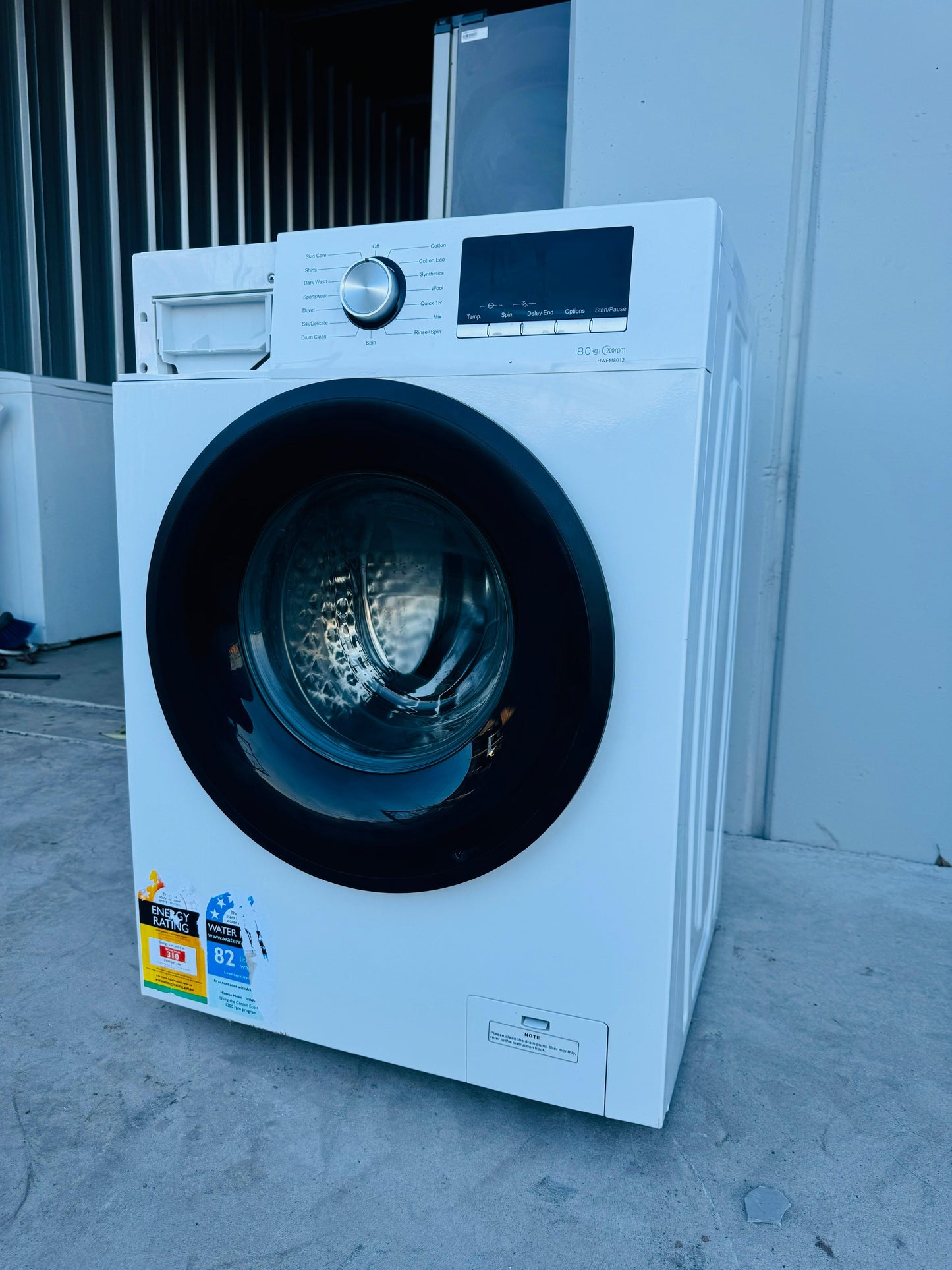 **HISENSE 8KGS FRONT LOADER WASHING MACHINE**