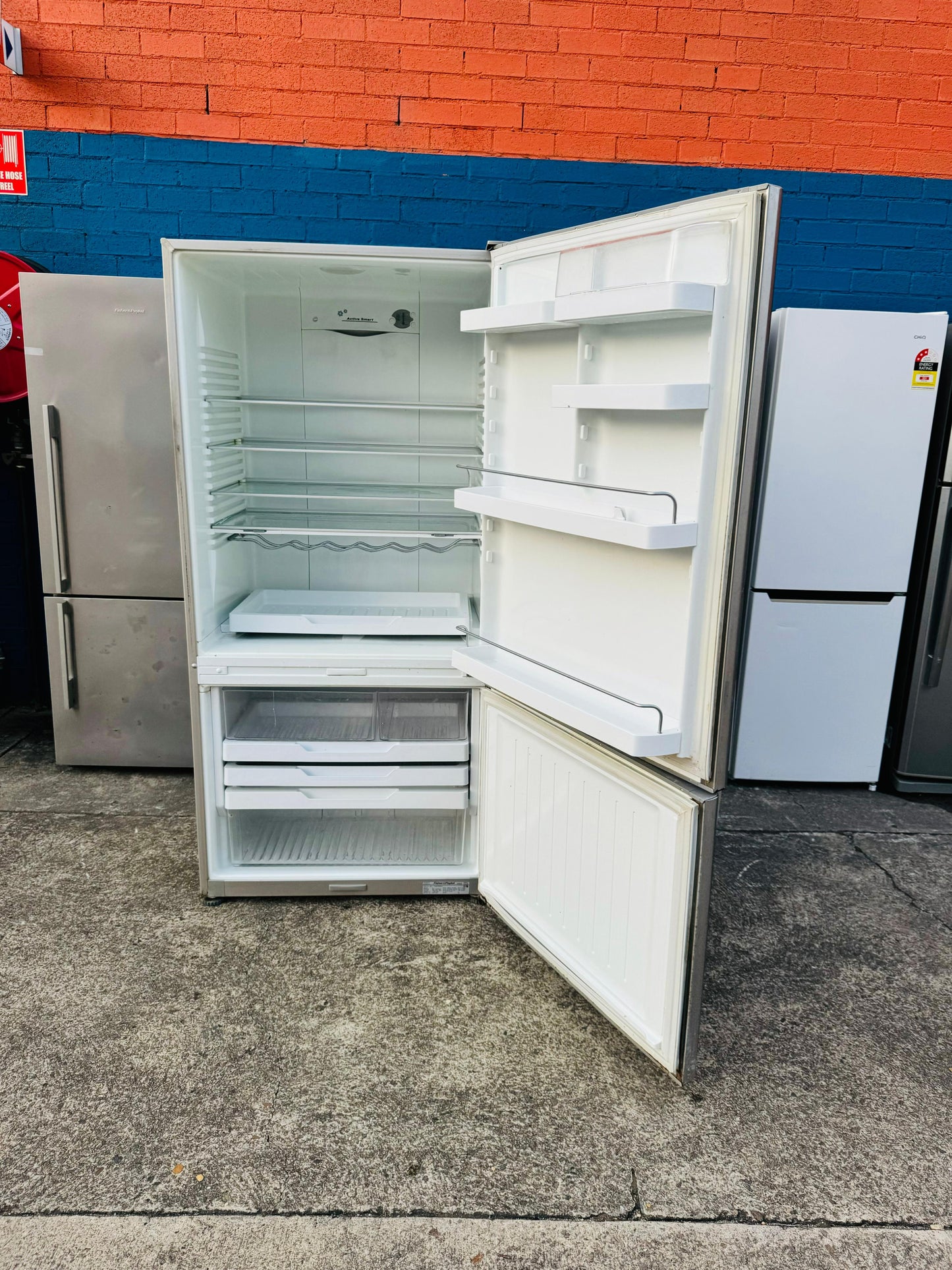 **FISHER & PAYKEL 519 LITRES FRIDGE FREEZER**