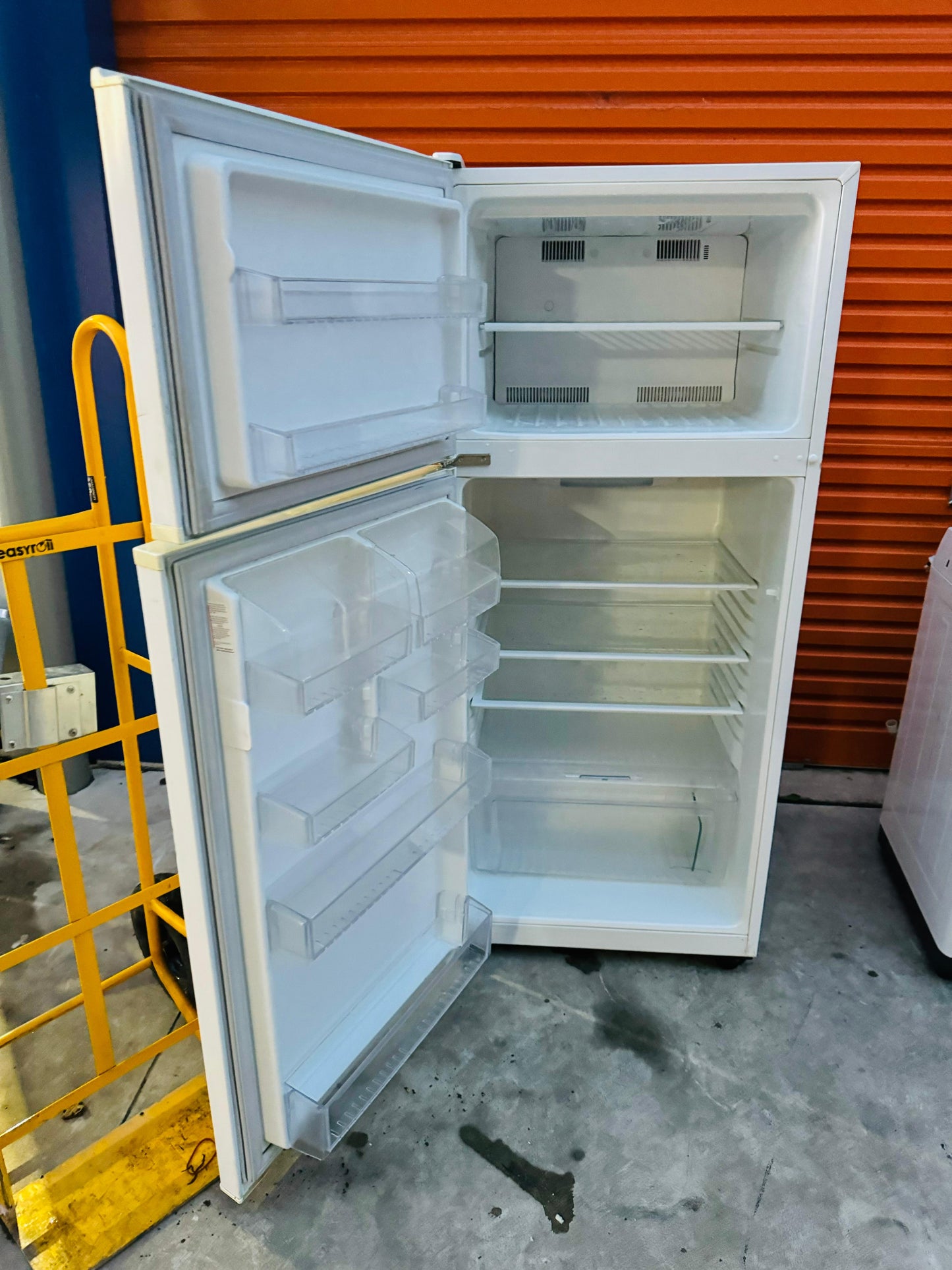 **KELVINATOR 420 LITRES FRIDGE FREEZER**