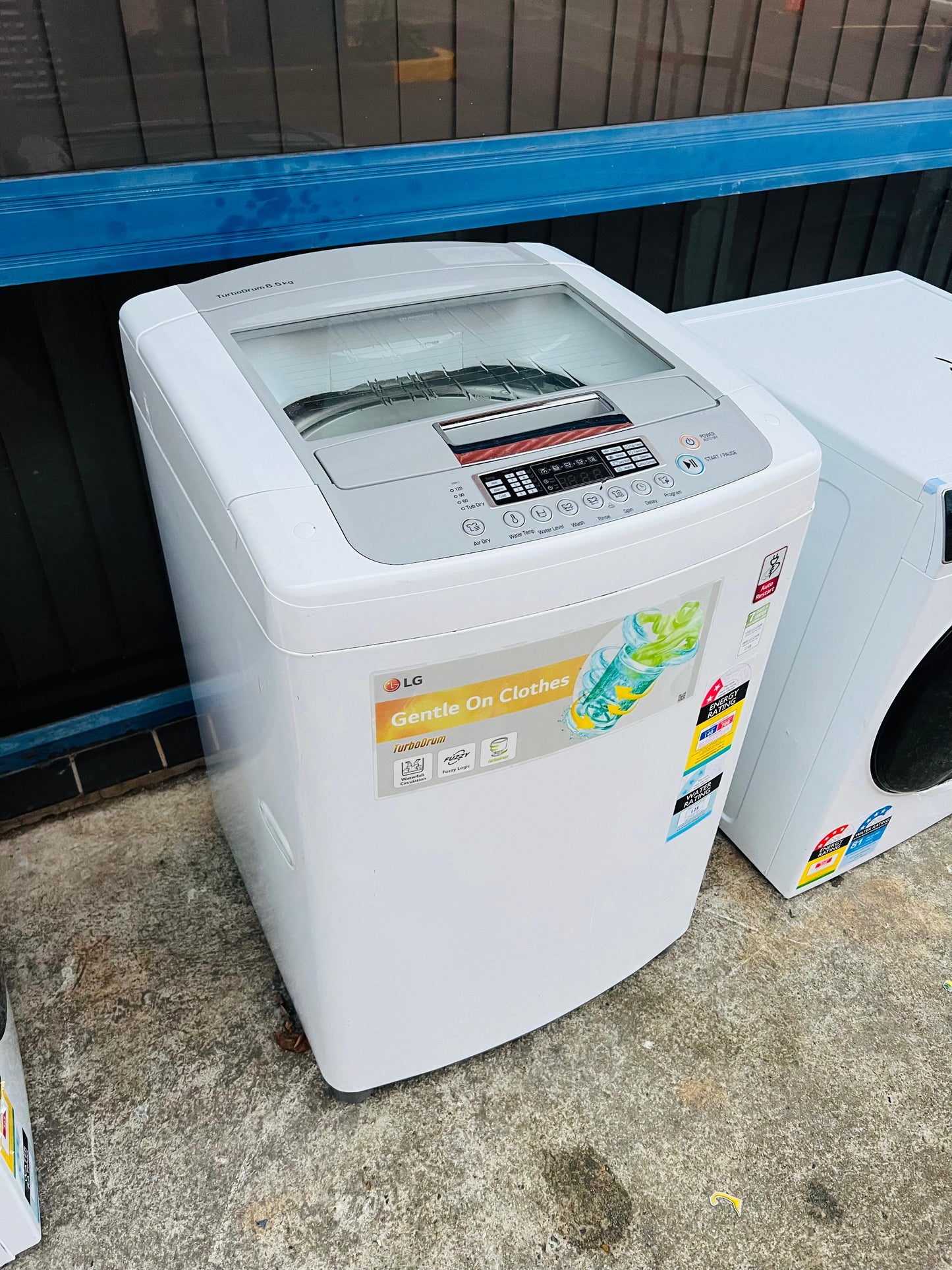 **LG 8.5 KGS TOP LOADER WASHING MACHINE**