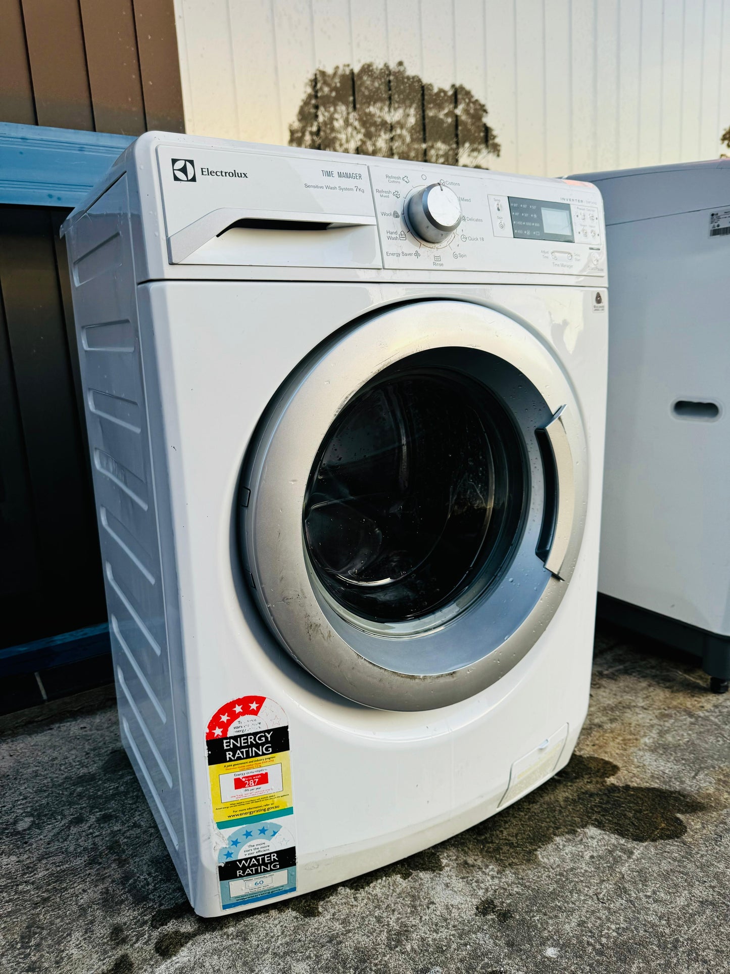 **ELECTROLUX 7KGS FRONT LOADER WASHING MACHINE**