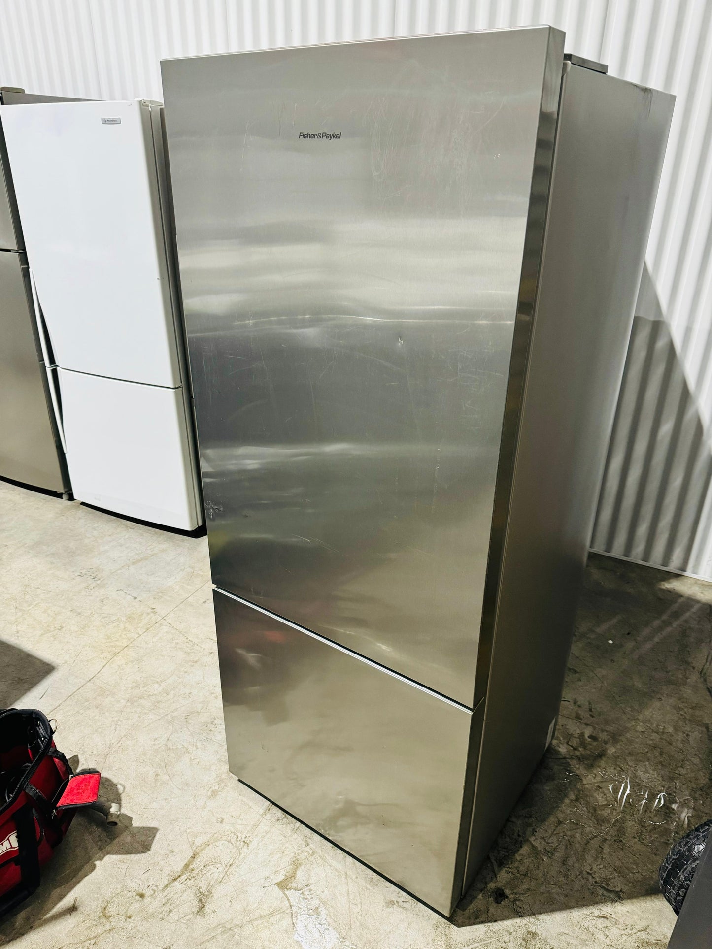 **FISHER & PAYKEL 442 LITRES FRIDGE FREEZER**