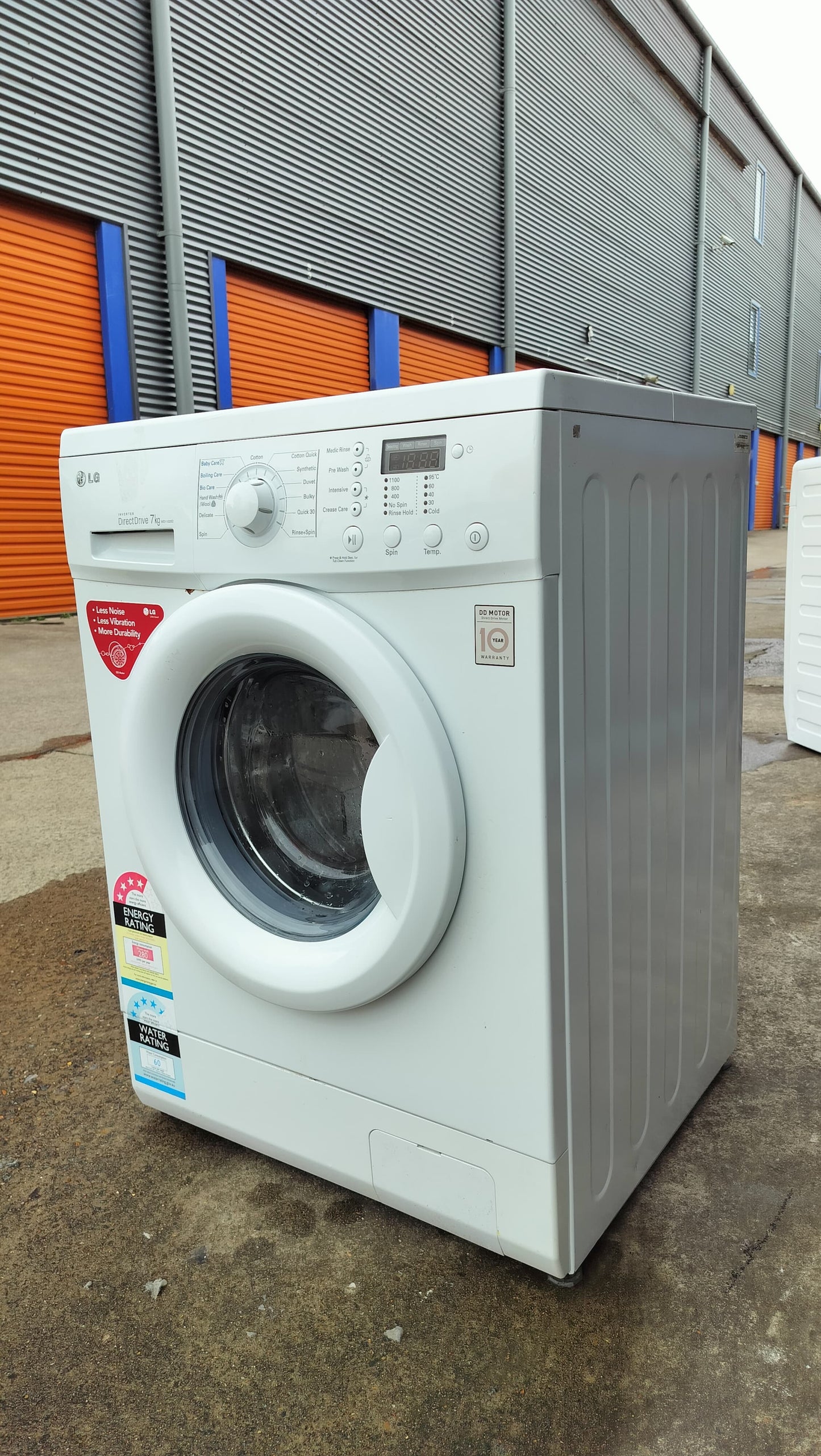 **LG 7 KGS FRONT LOADER WASHING MACHINE**