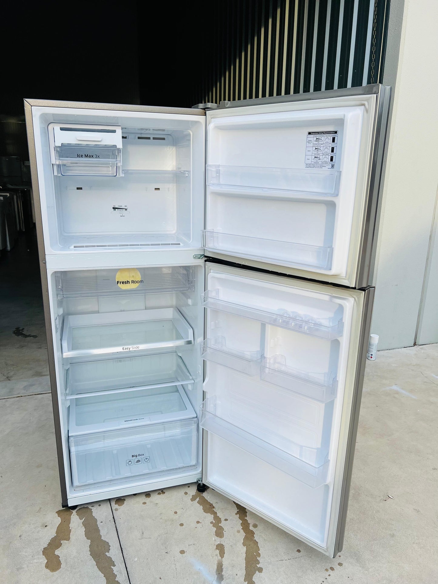 **SAMSUNG 393 LITRES FRIDGE FREEZER**