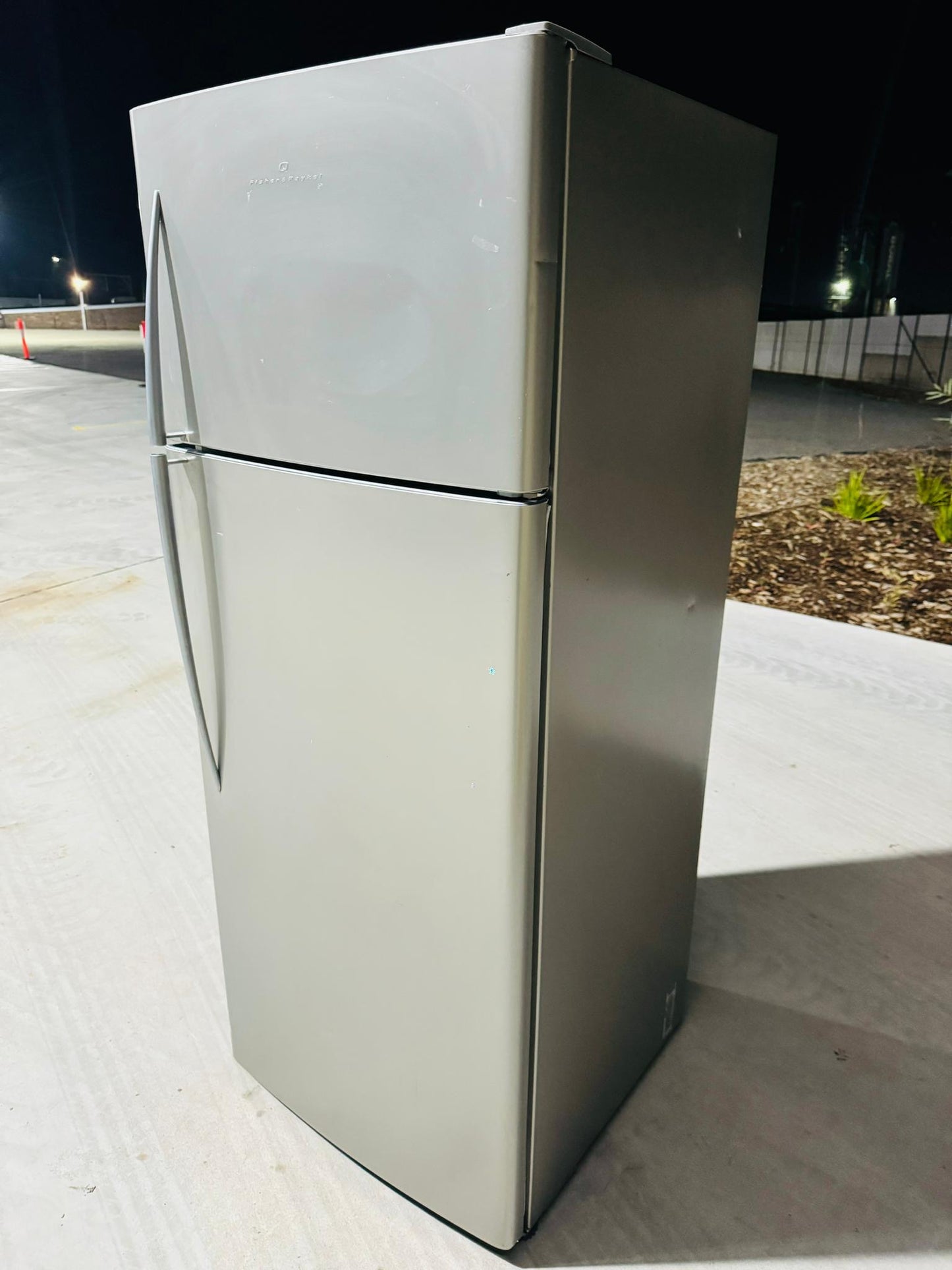 **FISHER & PAYKEL 441 LITRES FRIDGE FREEZER**