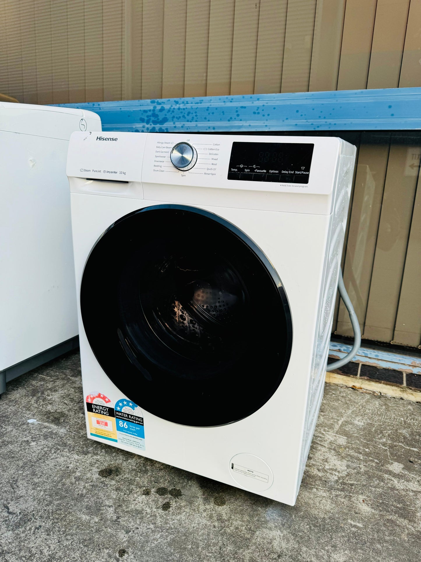 **HISENSE 7.5KGS FRONT LOADER WASHING MACHINE**