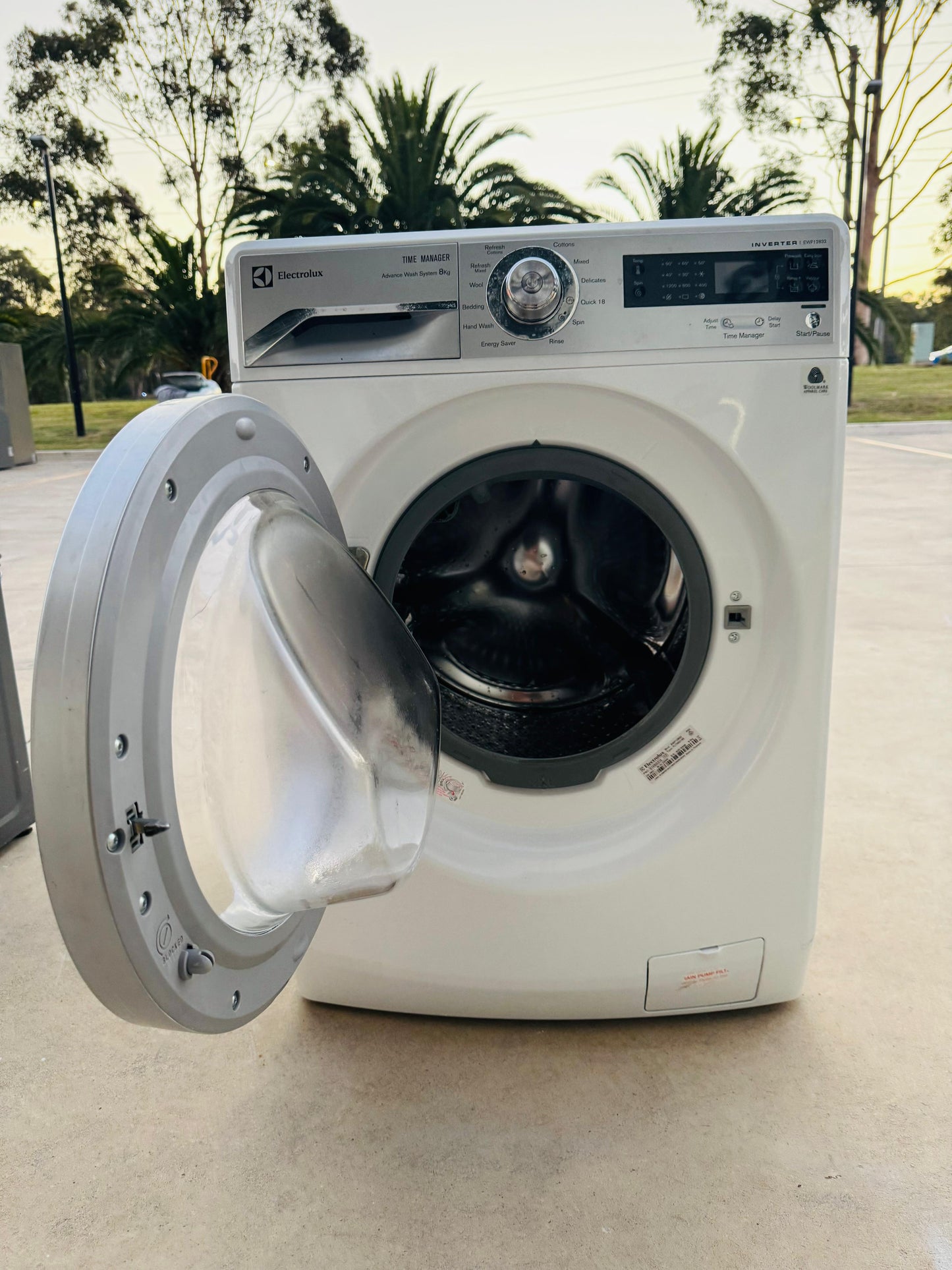 **ELECTROLUX 8 KGS FRONT LOADER WASHING MACHINE**