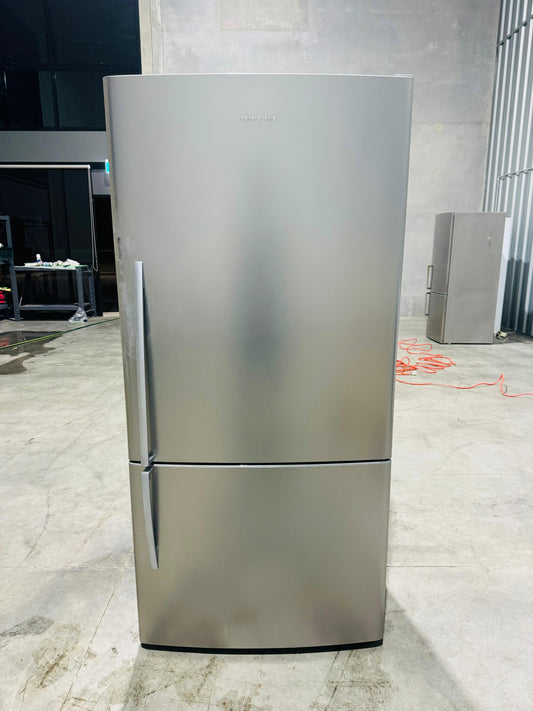 **FISHER & PAYKEL 519 LITRES FRIDGE FREEZER**