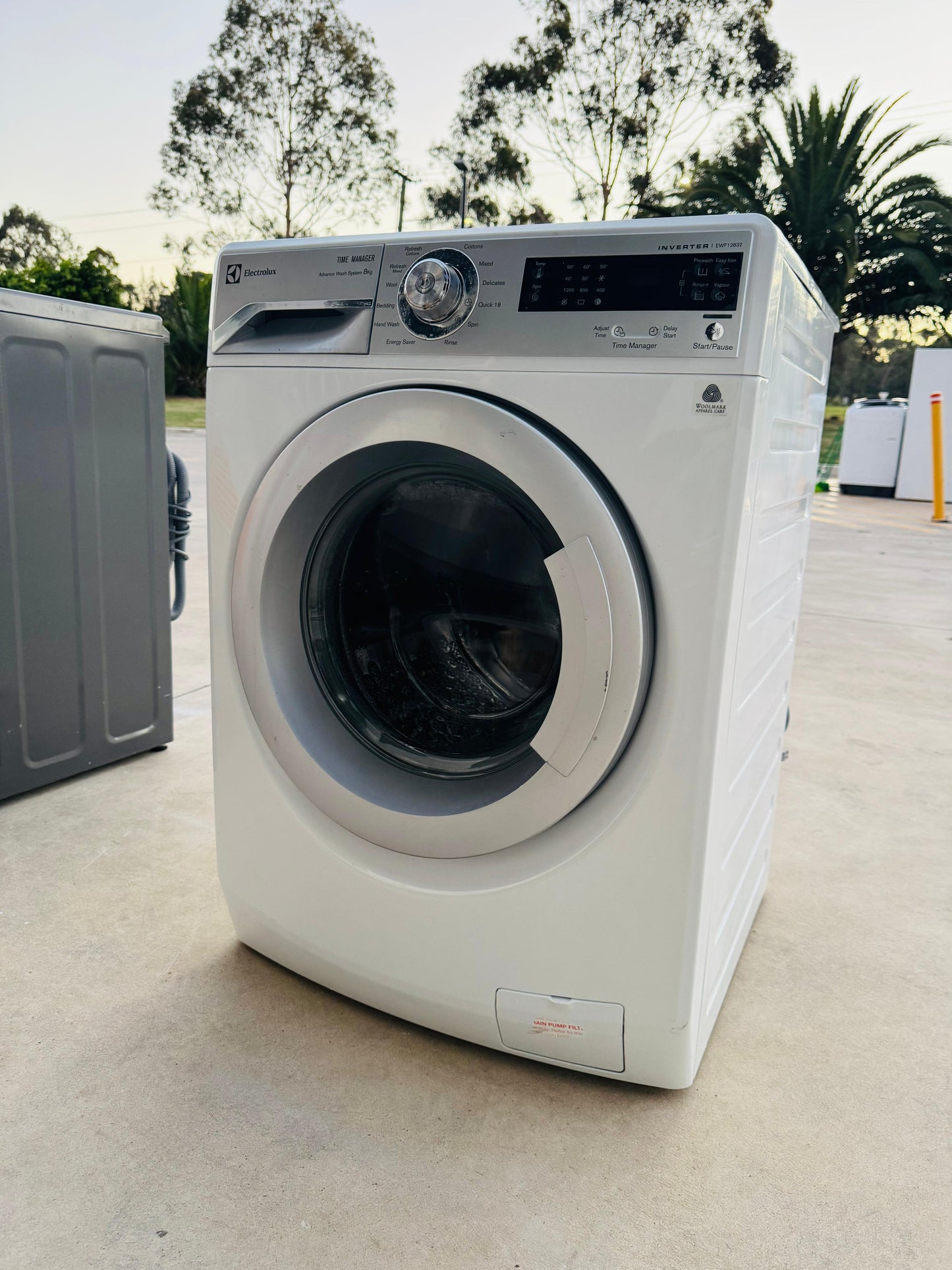 **ELECTROLUX 8 KGS FRONT LOADER WASHING MACHINE**