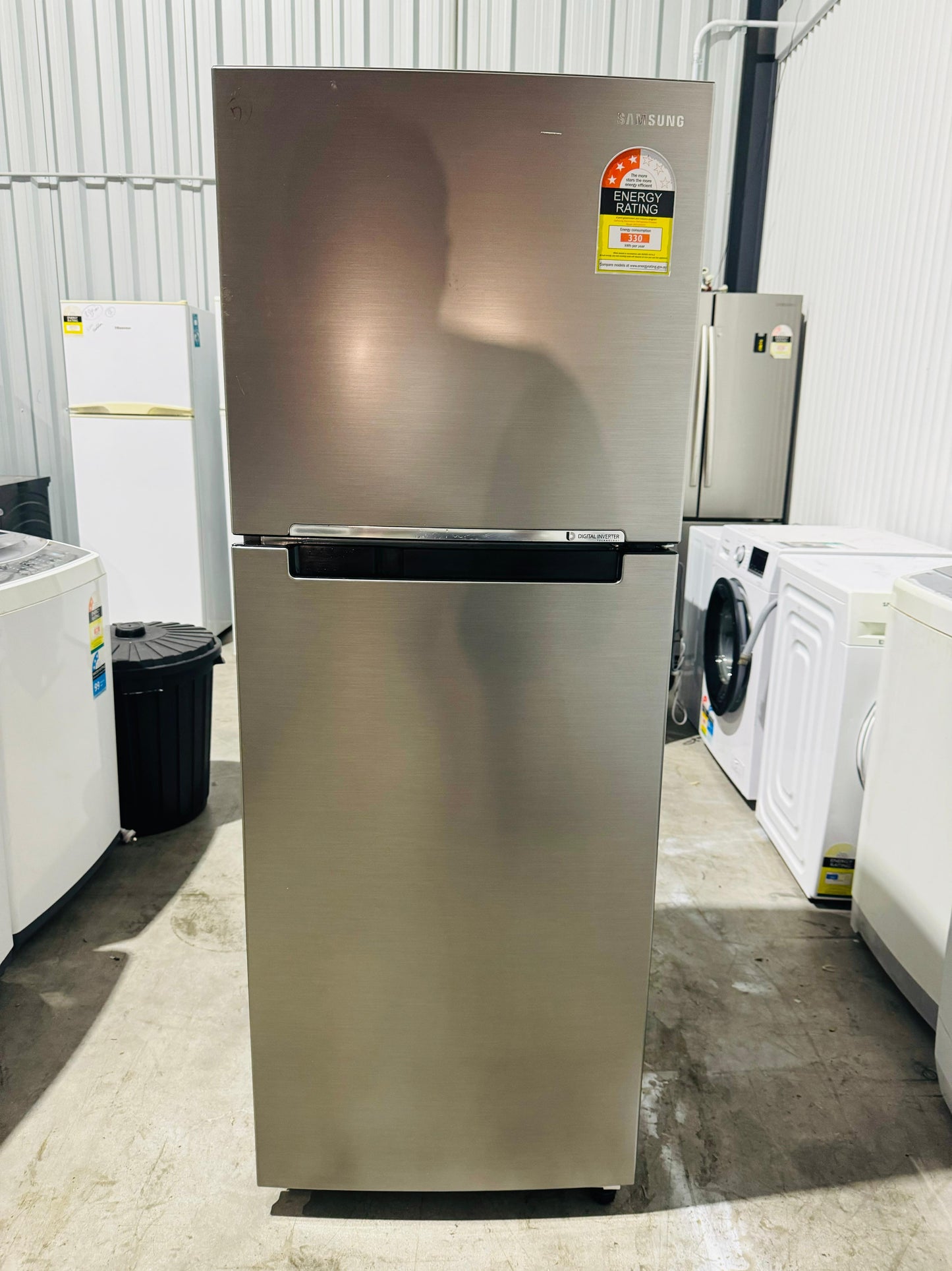 **SAMSUNG 316 LITRES FRIDGE FREEZER**