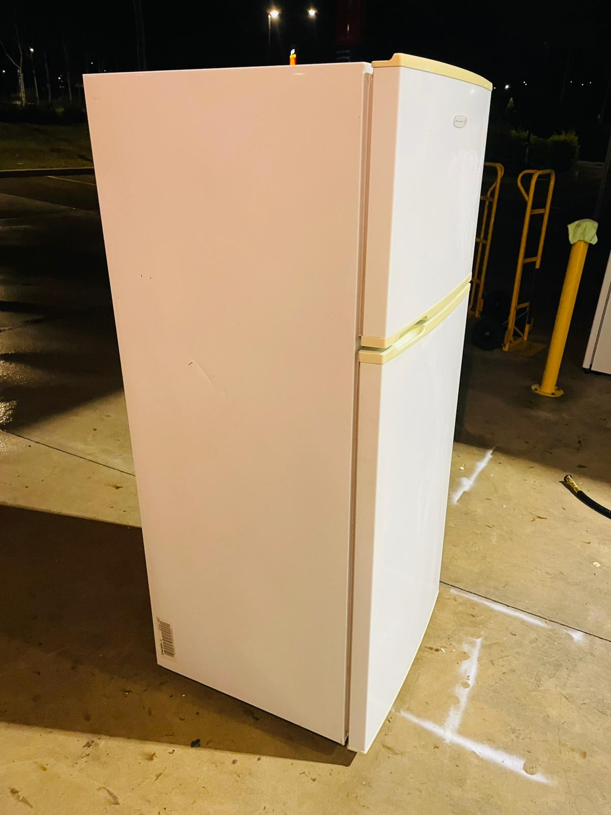 **KELVINATOR 420 LITRES FRIDGE FREEZER**