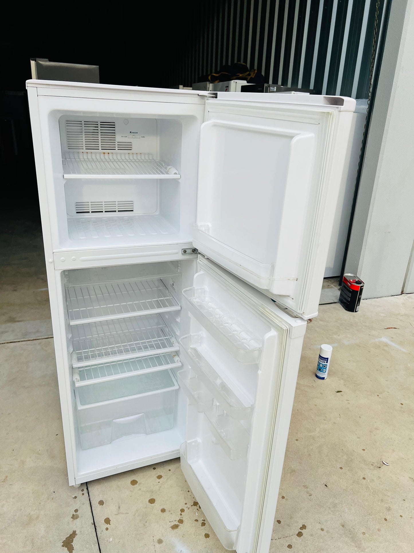 **LG 202 LITRES FRIDGE FREEZER**