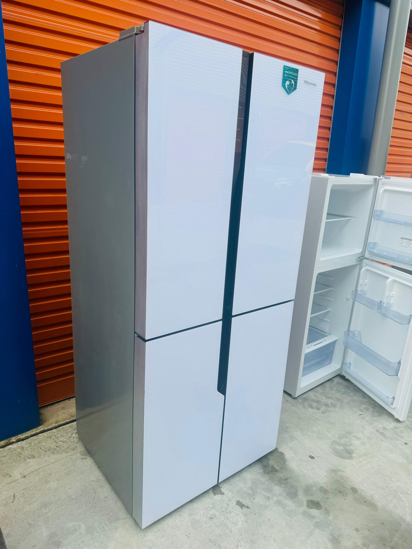 **HISENSE QUAD FRENCH DOOR 512 LITRES FRIDGE FREEZER**