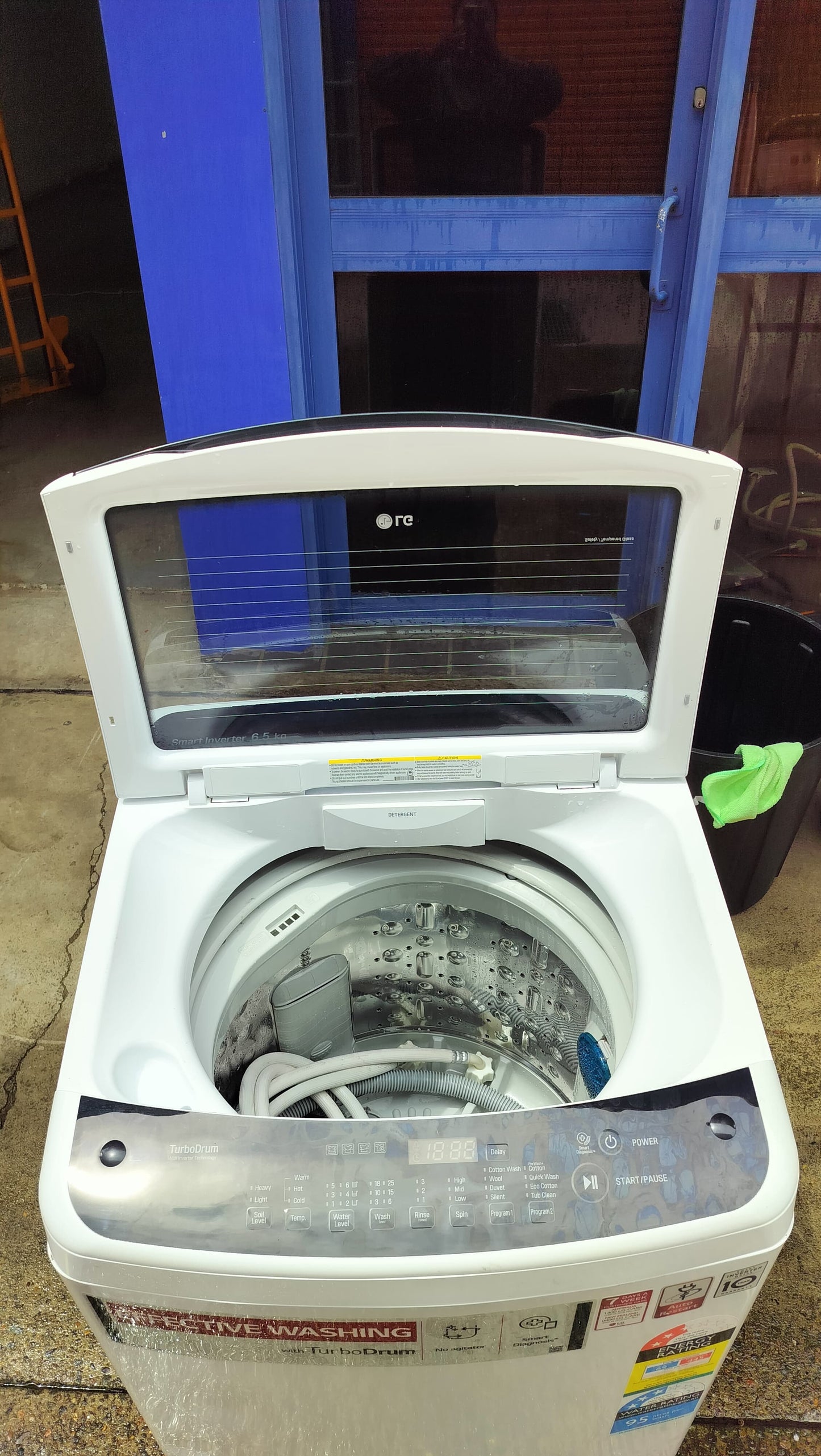 **LG 8 KGS TOPLOADER WASHING MACHINE**