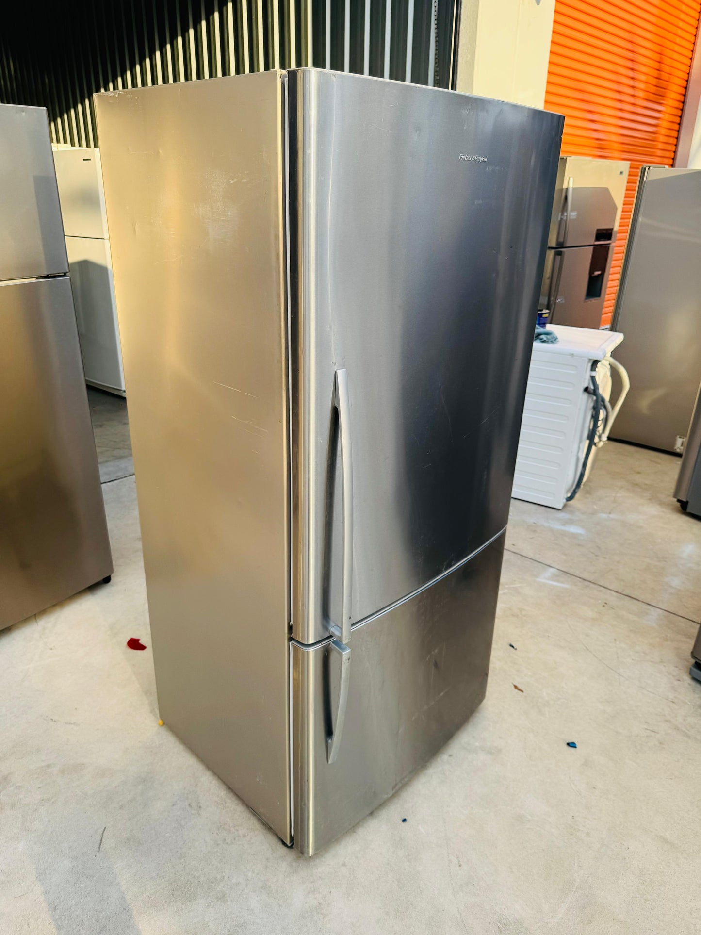 **FISHER & PAYKEL 519 LITRES FRIDGE FREEZER **