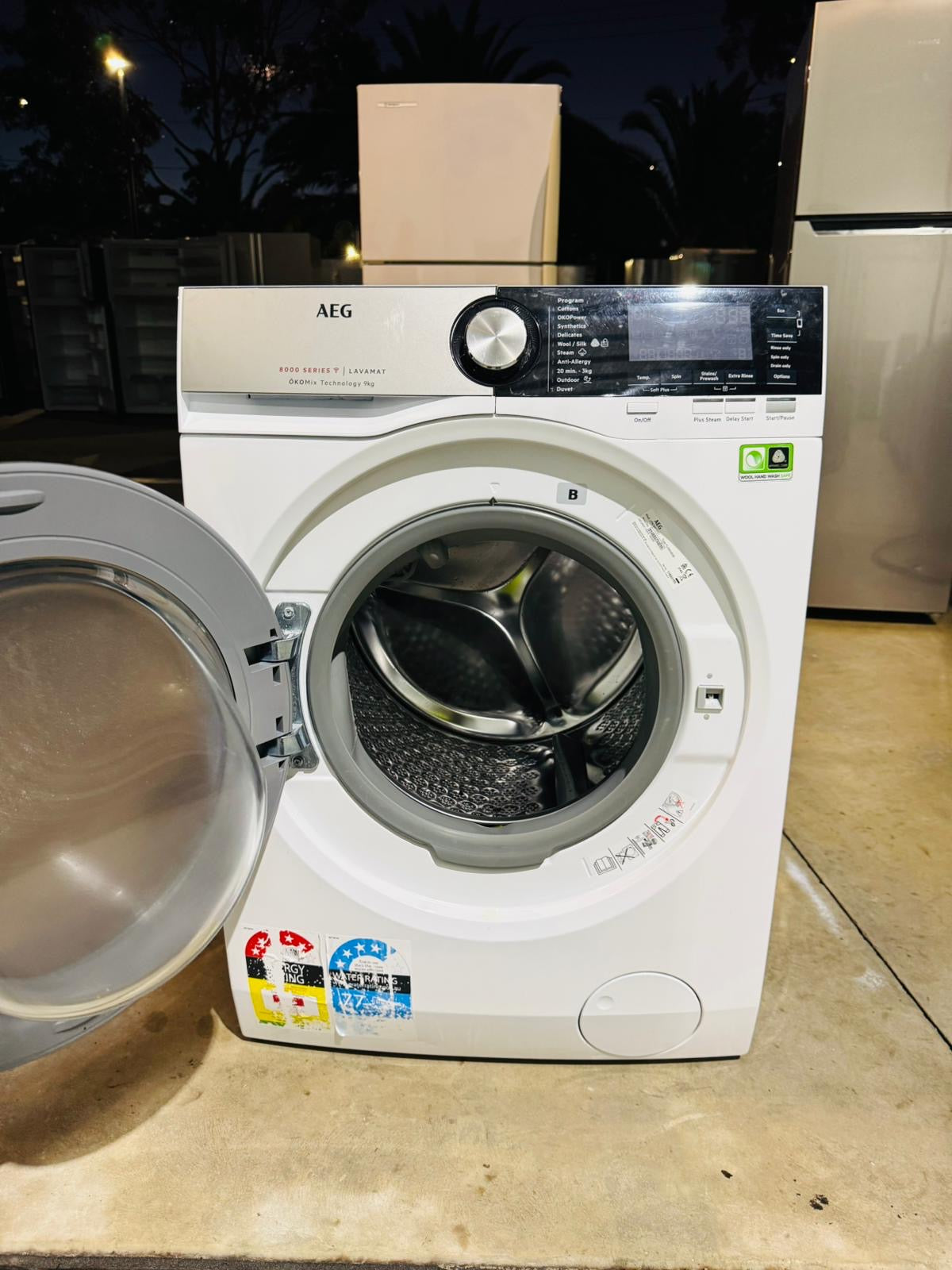 **AEG 9 KGS FRONT LOADER WASHING MACHINE**