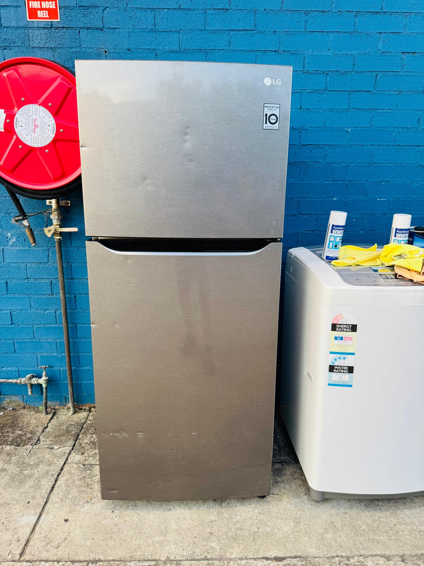 **LG 427 LITRES FRIDGE FREEZER**