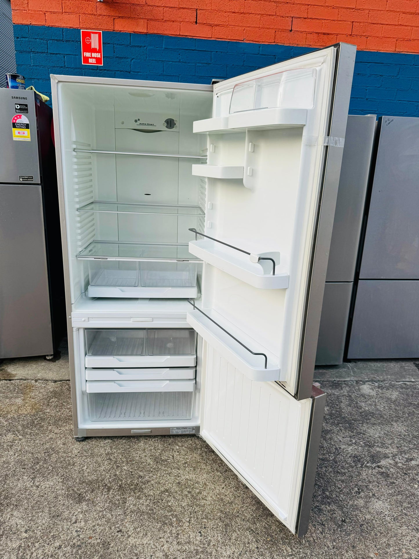 **FISHER & PAYKEL 442 LITRES FRIDGE FREEZER**