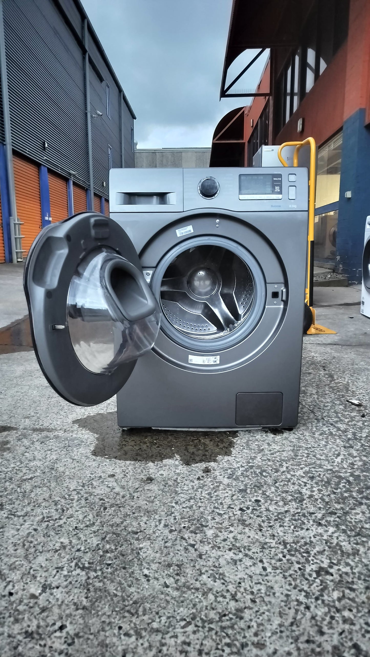 **SAMSUNG 8.5KGS FRONT LOADER WASHING MACHINE**