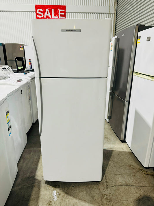 **FISHER & PAYKEL 380 LITRES FRIDGE FREEZER**